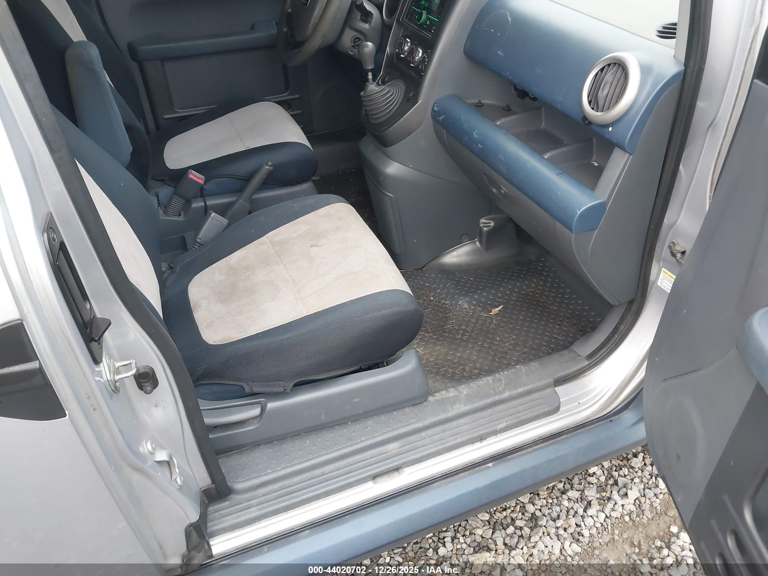 HONDA ELEMENT image 5