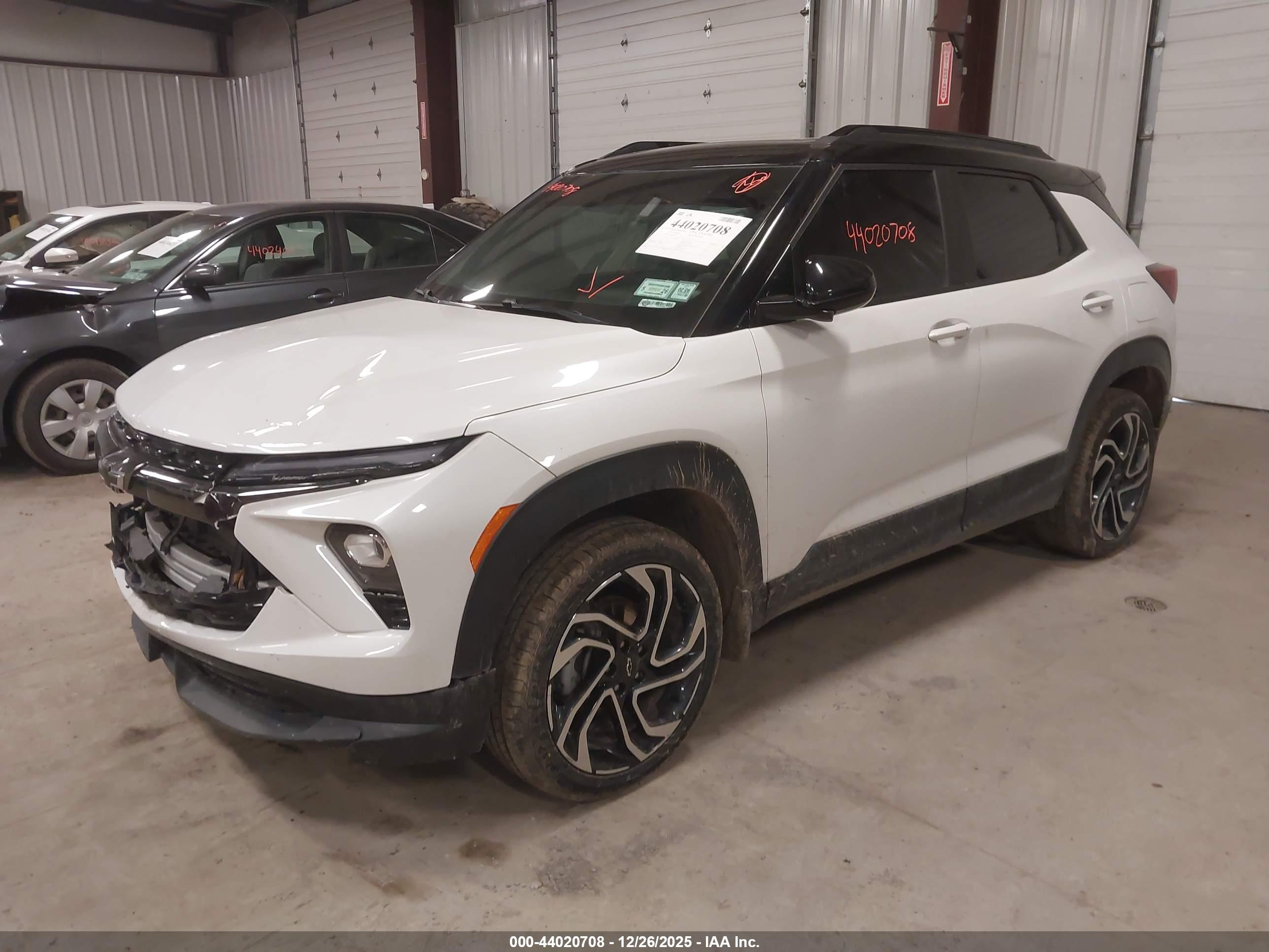 CHEVROLET TRAILBLAZER image 2