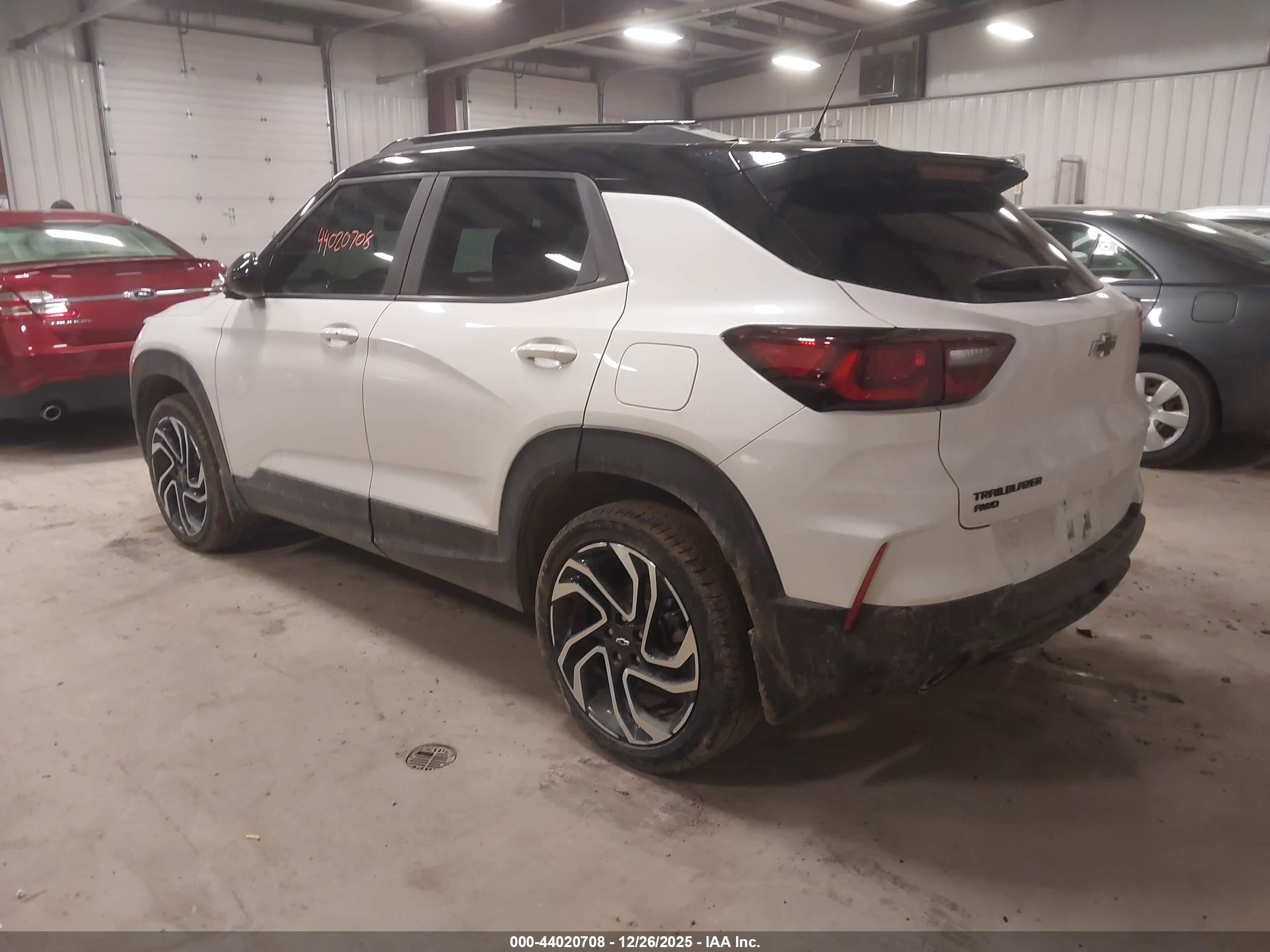 CHEVROLET TRAILBLAZER image 3