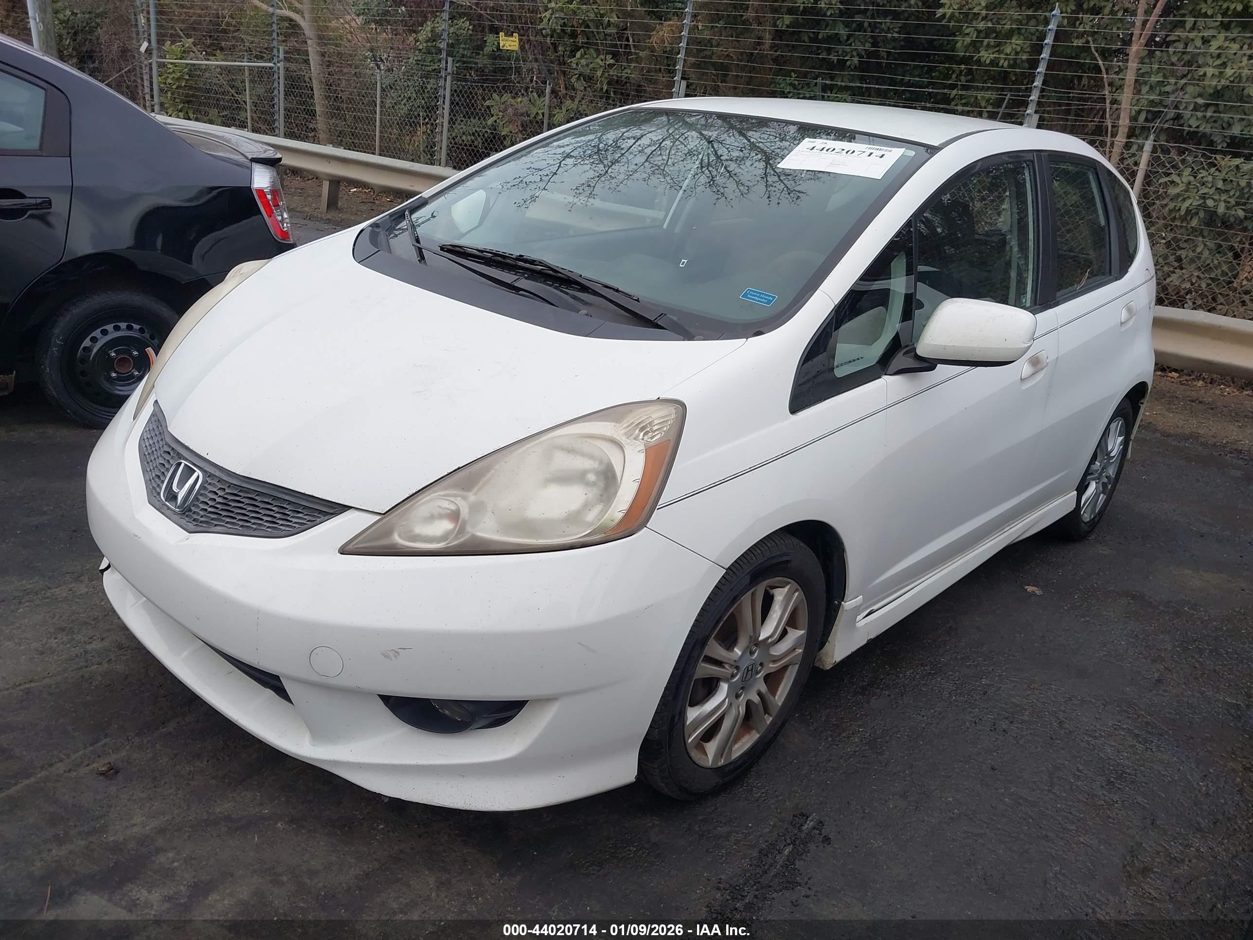HONDA FIT image 2