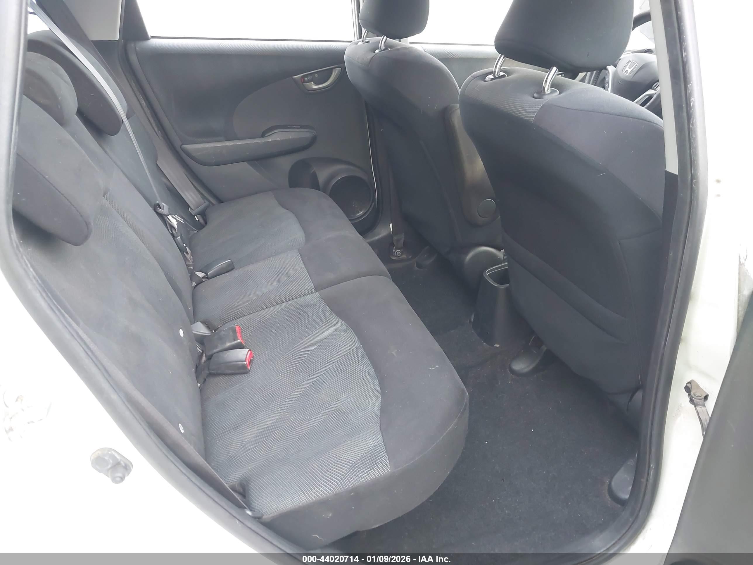 HONDA FIT image 8