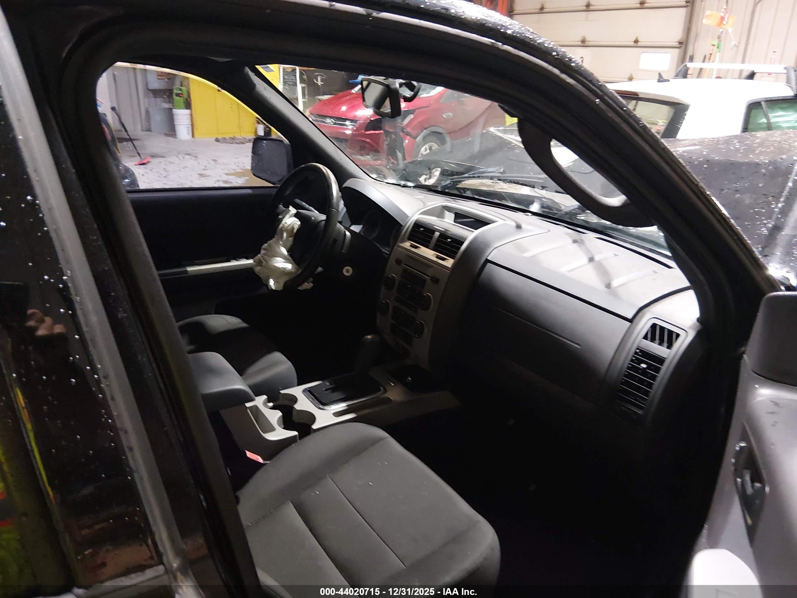 FORD ESCAPE image 5