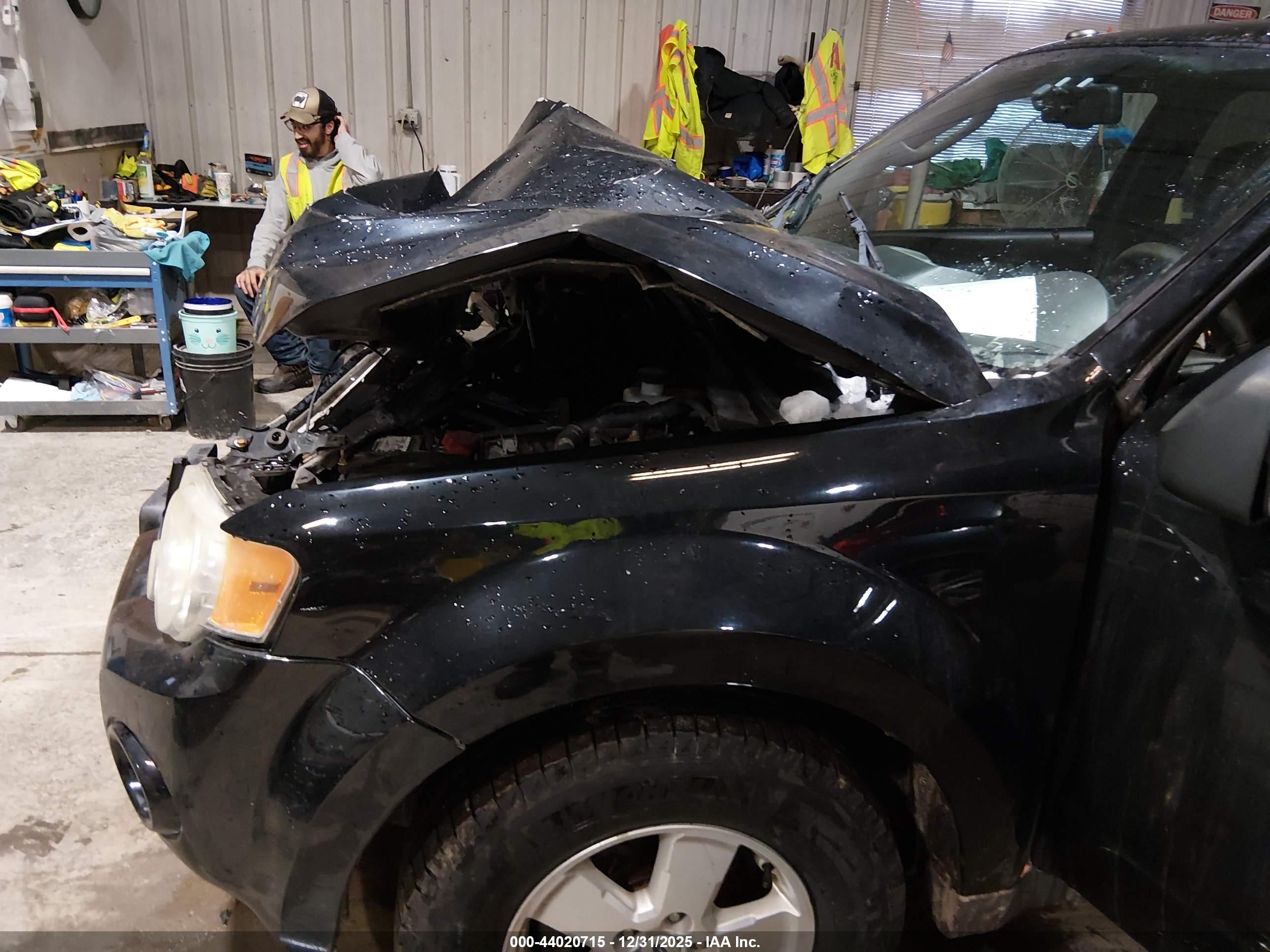 FORD ESCAPE image 6