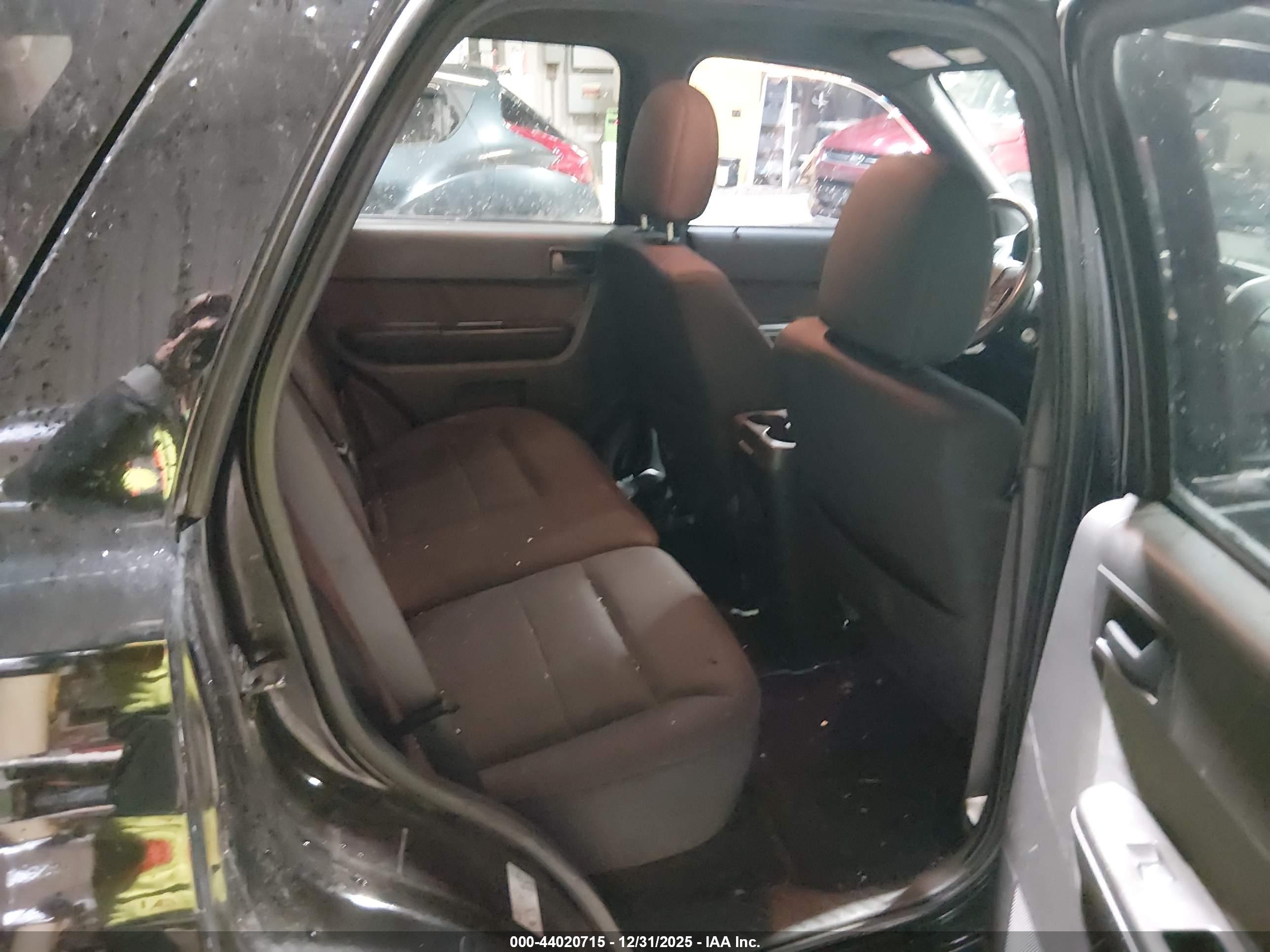 FORD ESCAPE image 8