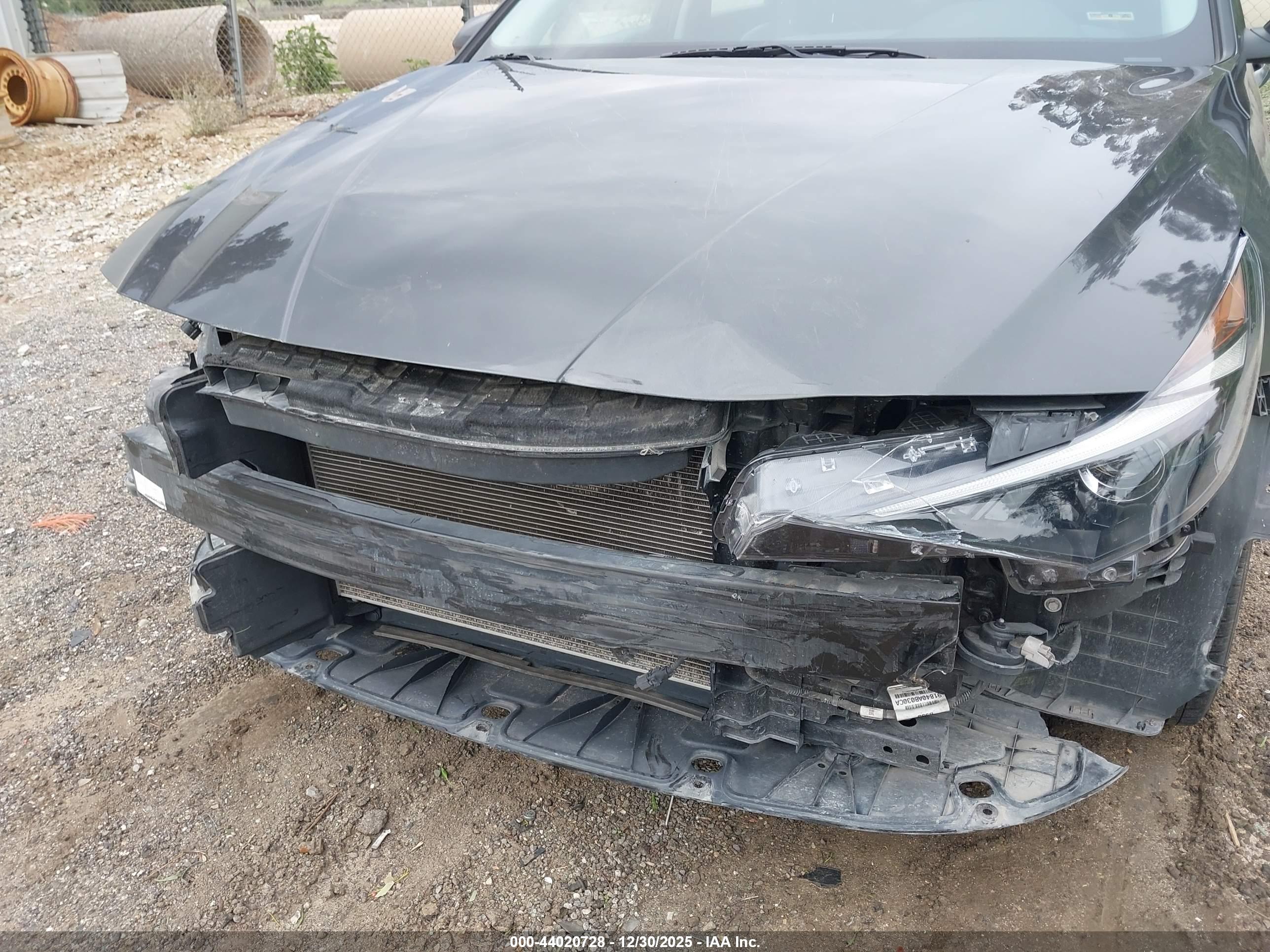 HYUNDAI ELANTRA image 6