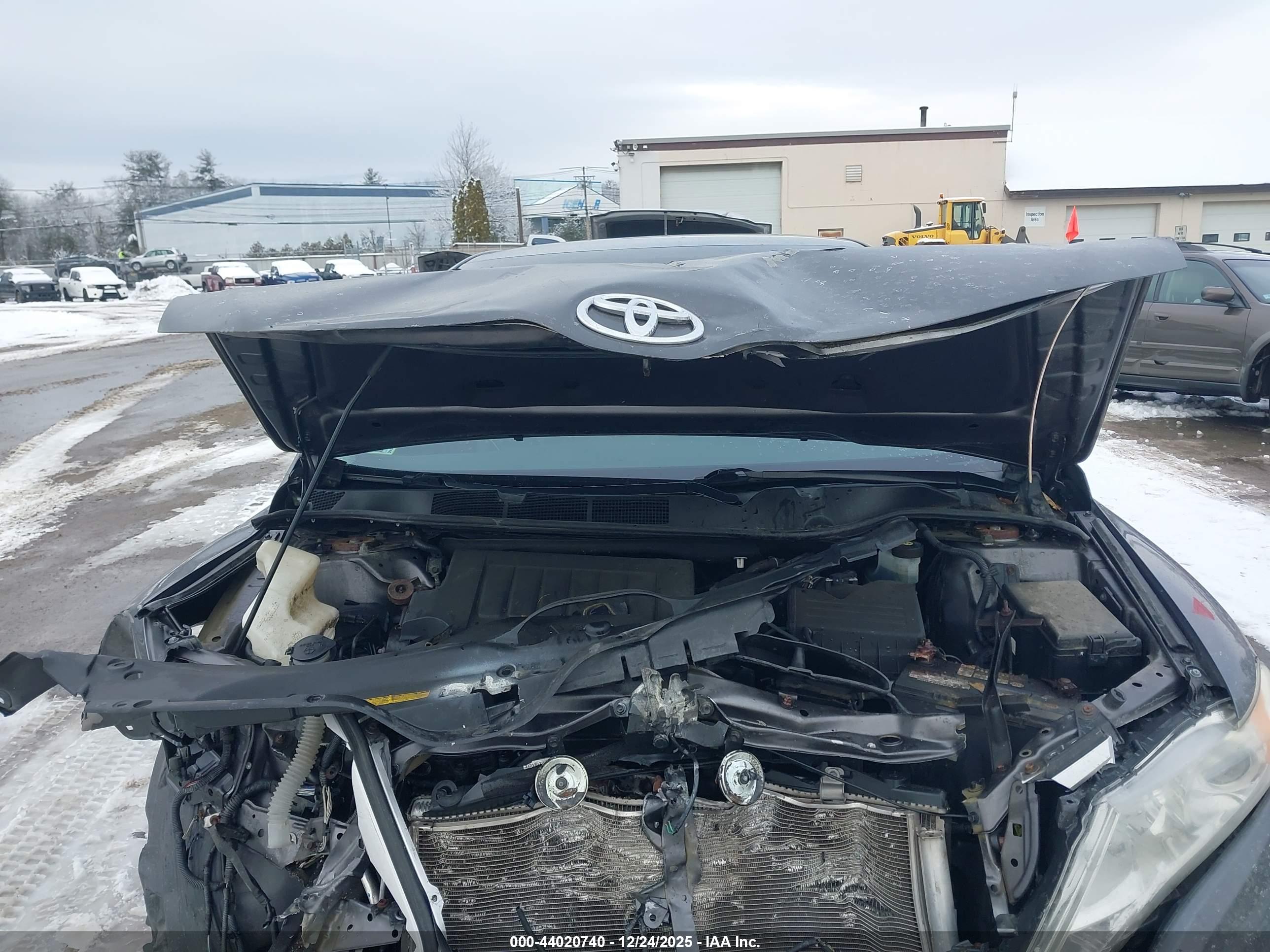 TOYOTA VENZA image 10