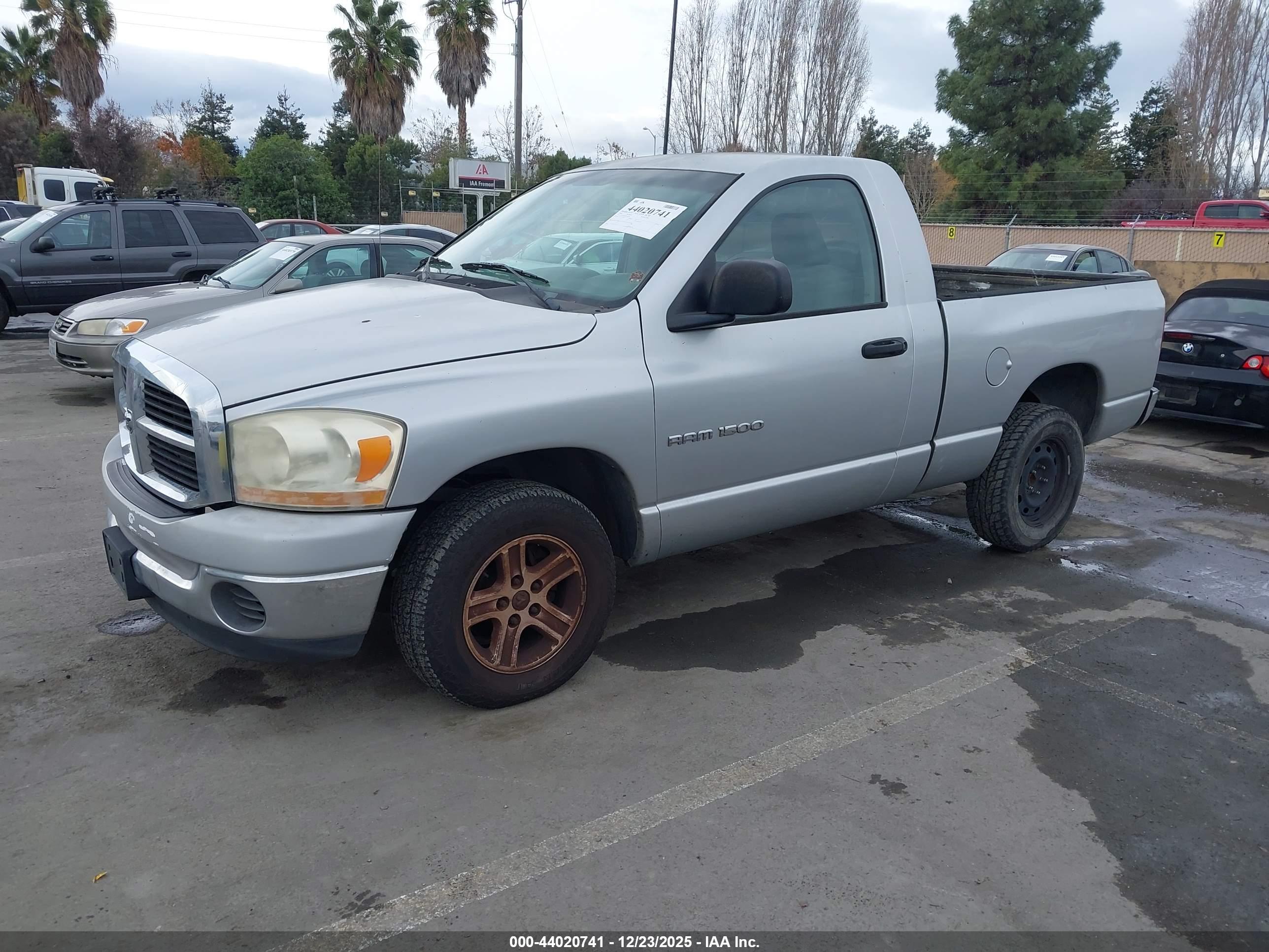 DODGE RAM image 2