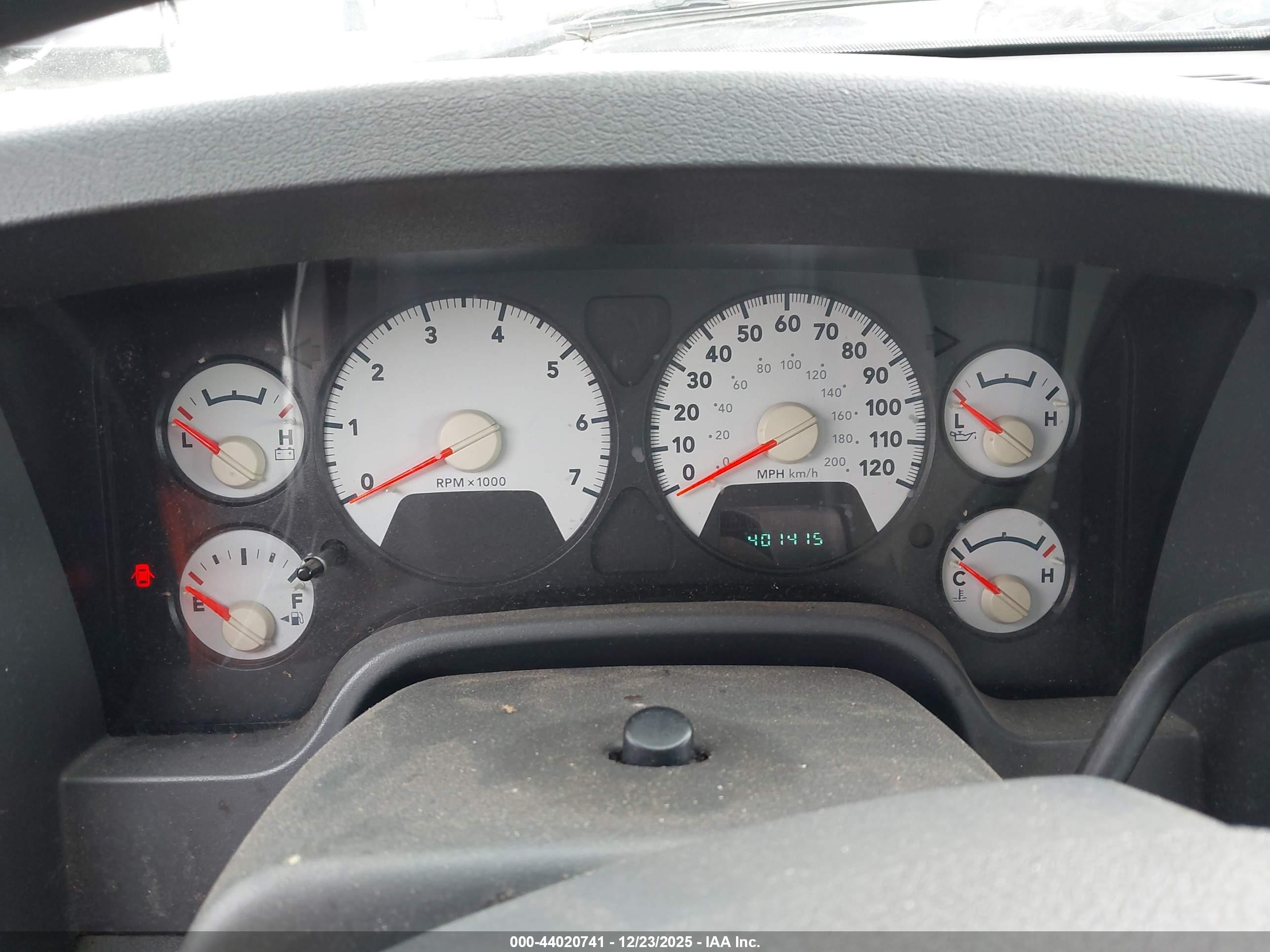 DODGE RAM image 7