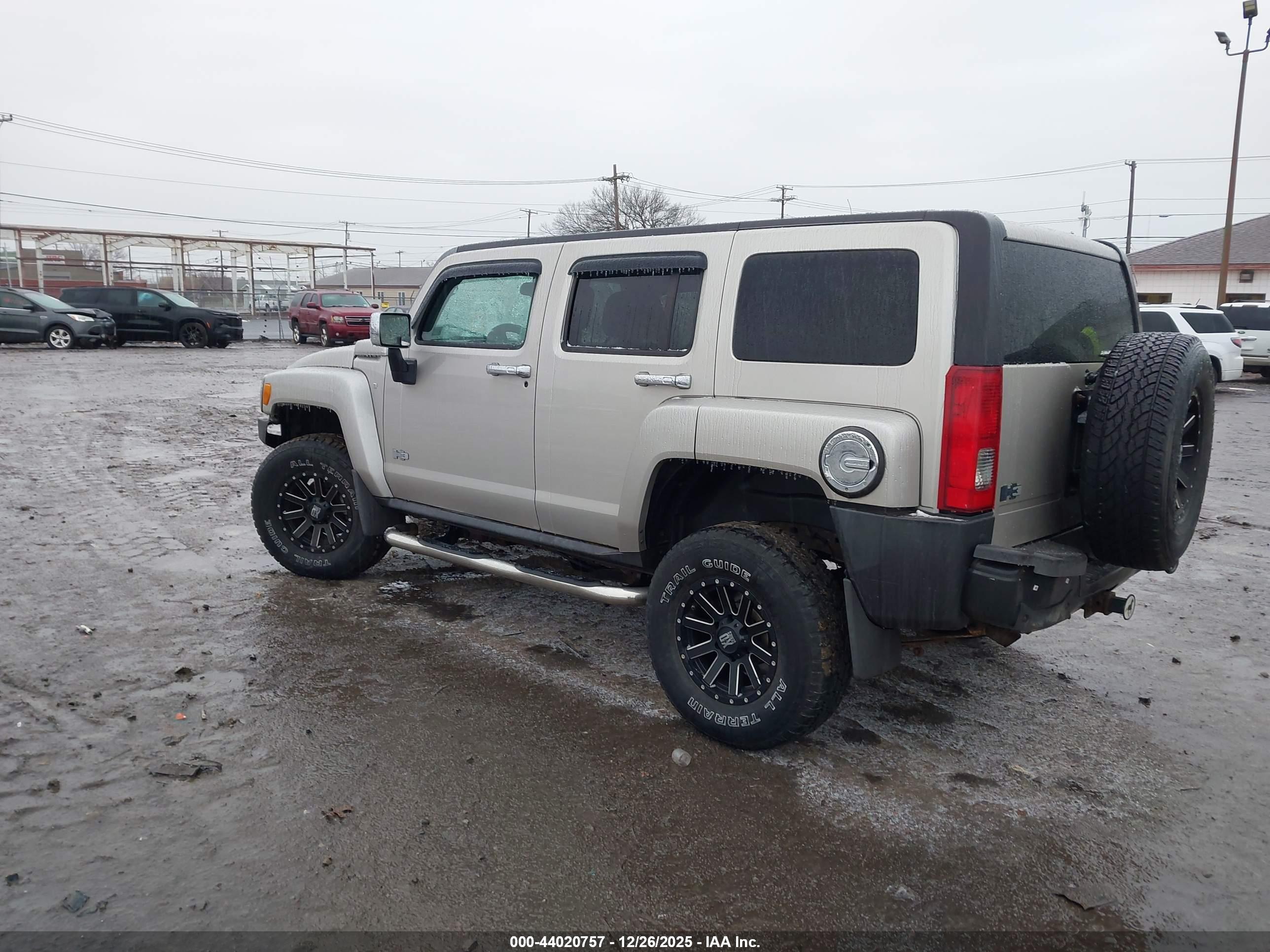 HUMMER H3 image 3