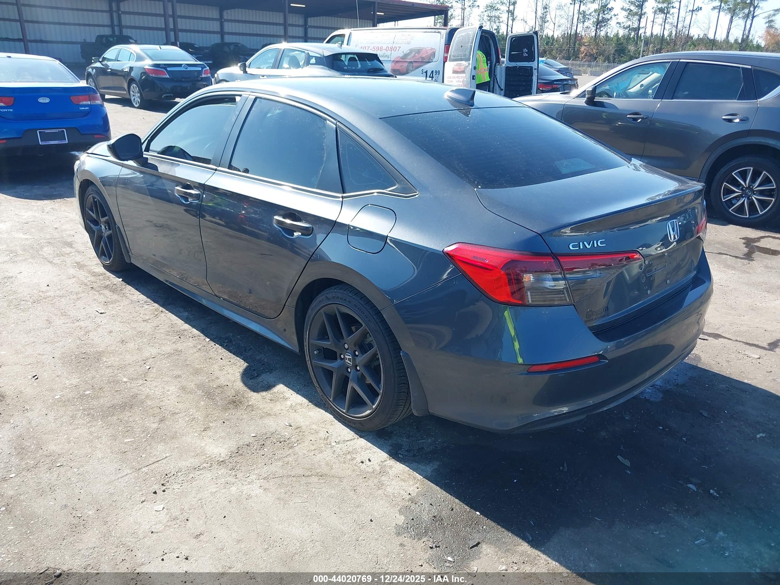 HONDA CIVIC image 3