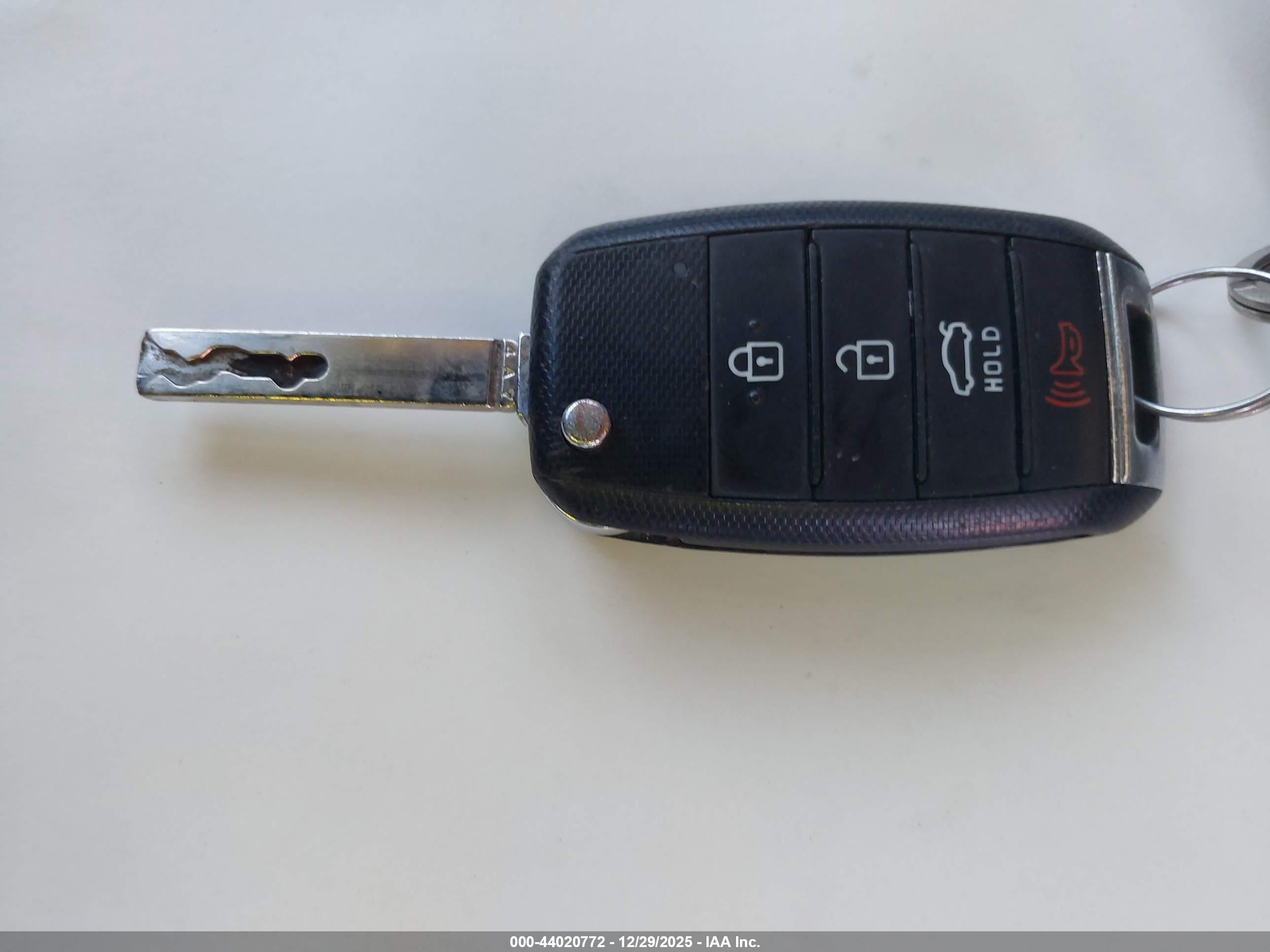 KIA OPTIMA image 11