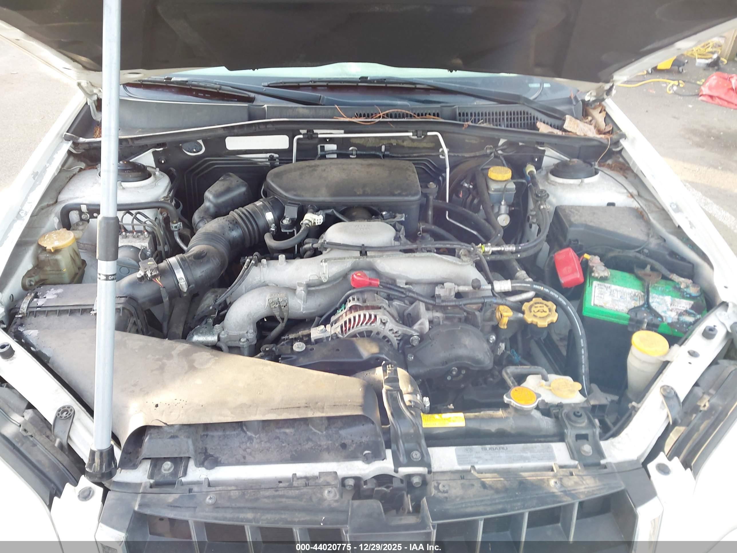 SUBARU OUTBACK image 10