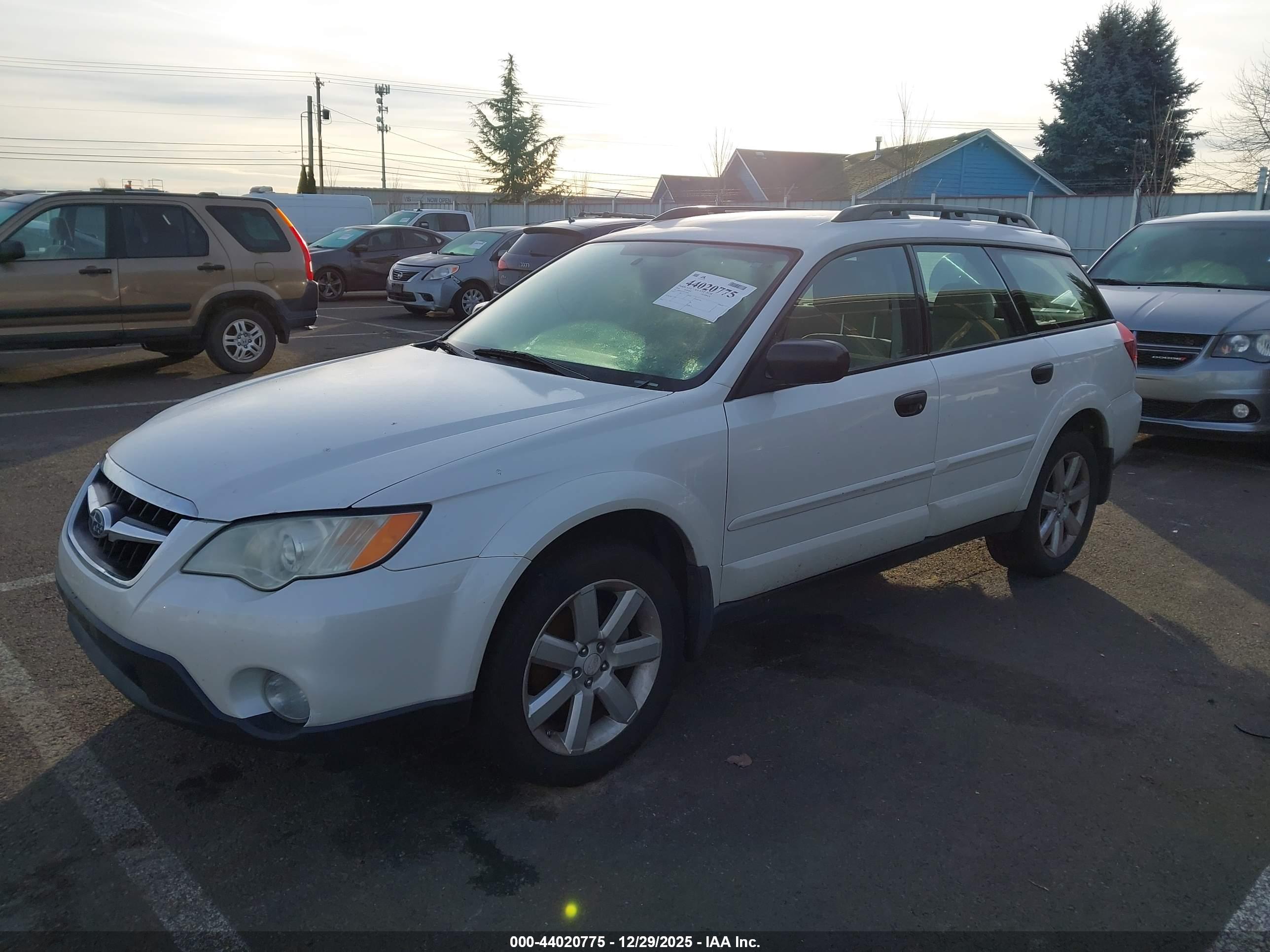 SUBARU OUTBACK image 2