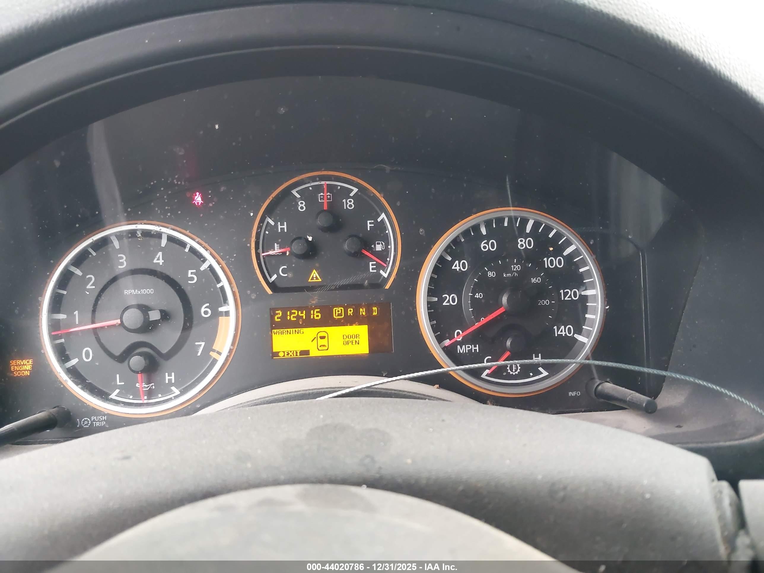 NISSAN ARMADA image 7