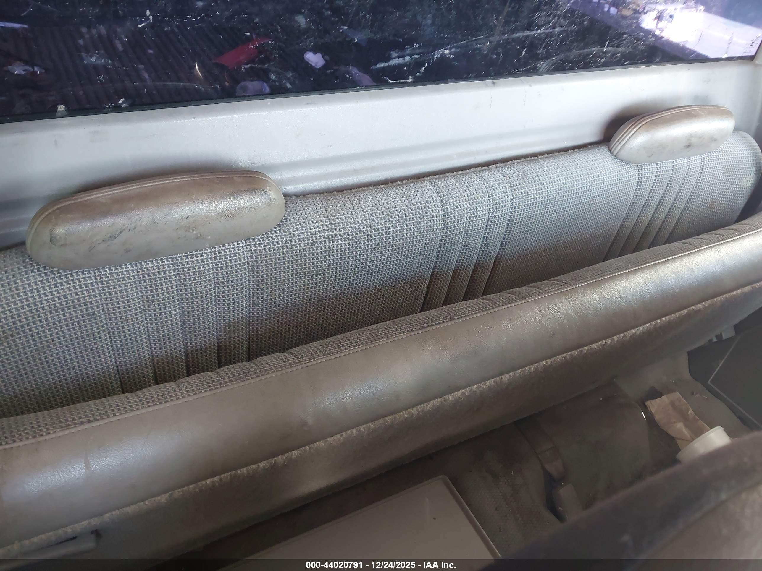 GMC SIERRA image 8
