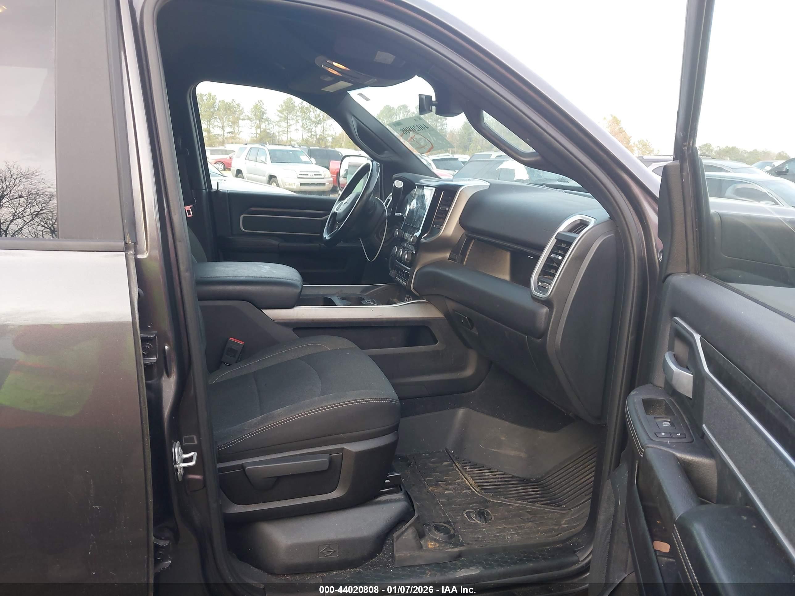 RAM 2500 image 5