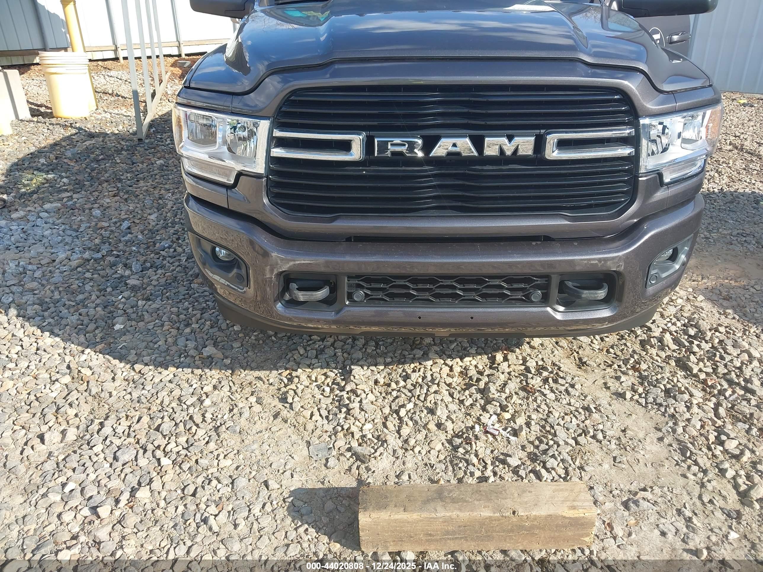 RAM 2500 image 6