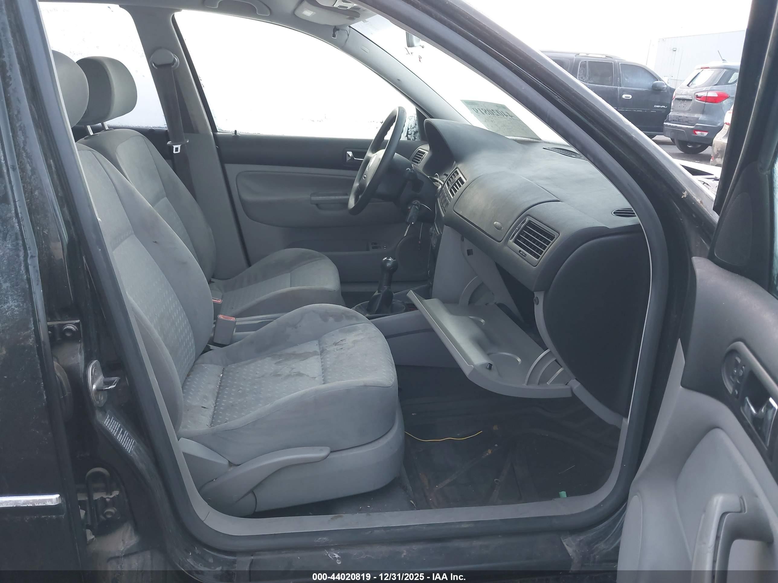 VOLKSWAGEN JETTA image 5