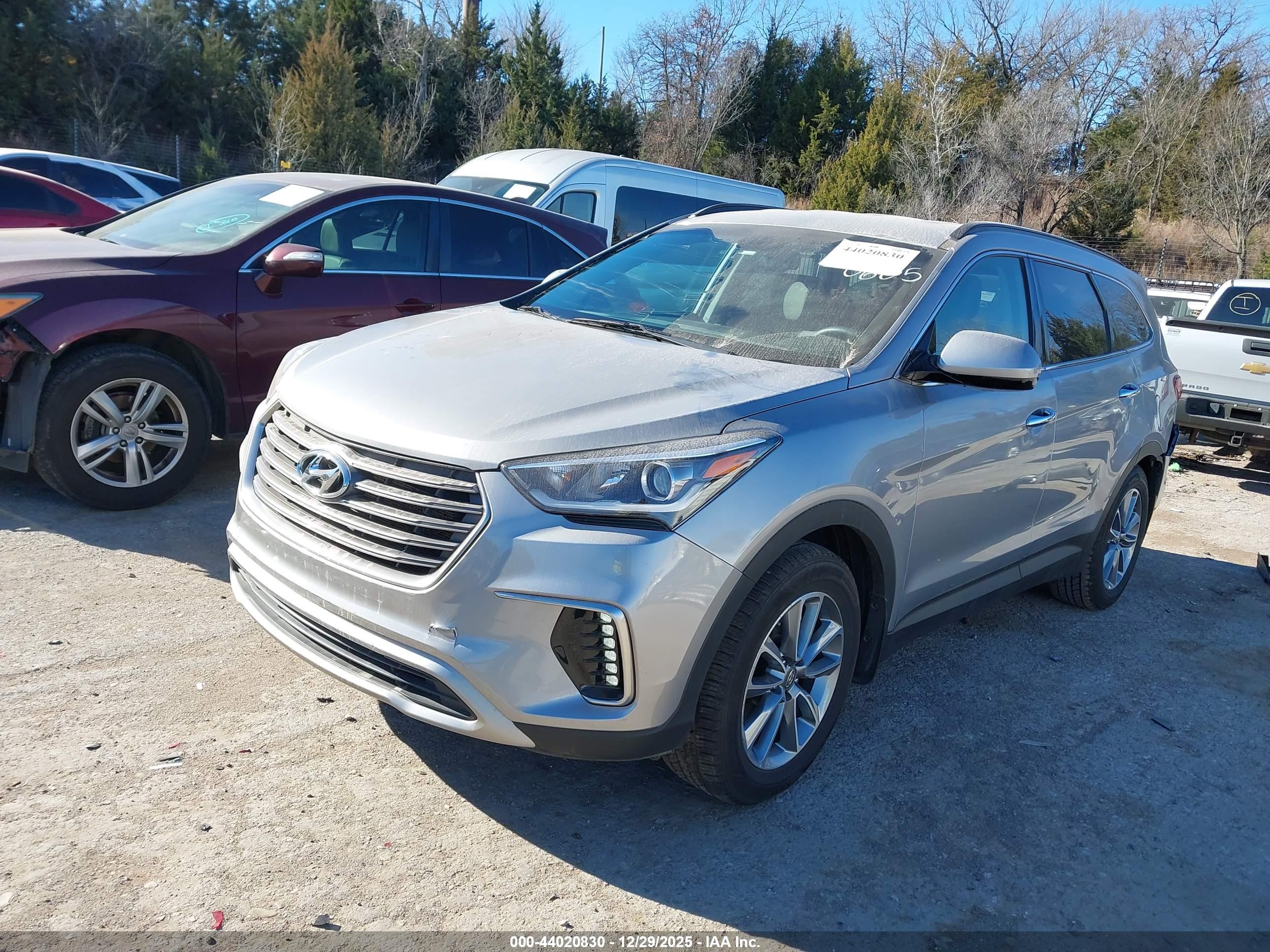 HYUNDAI SANTA image 2