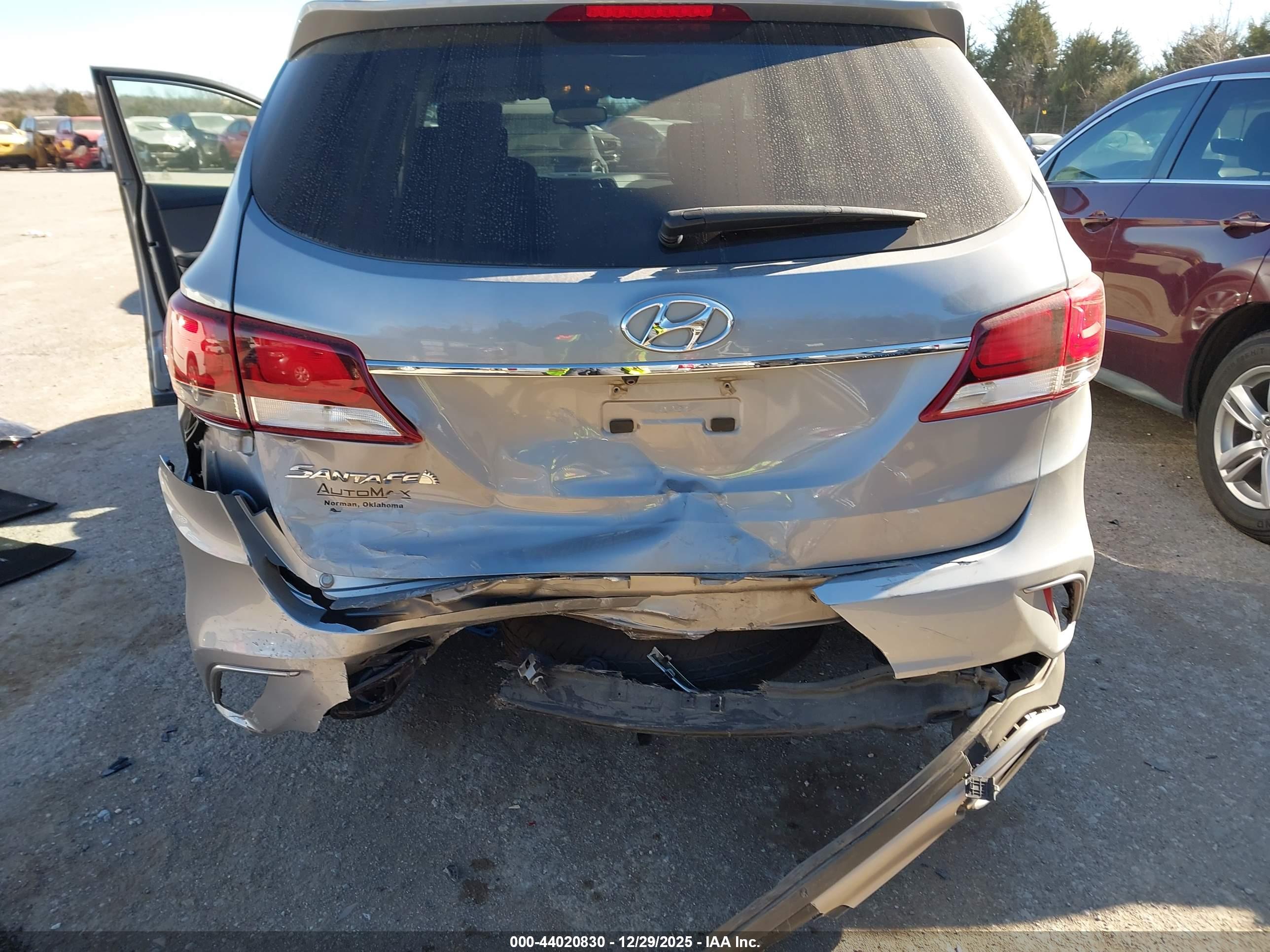 HYUNDAI SANTA image 6
