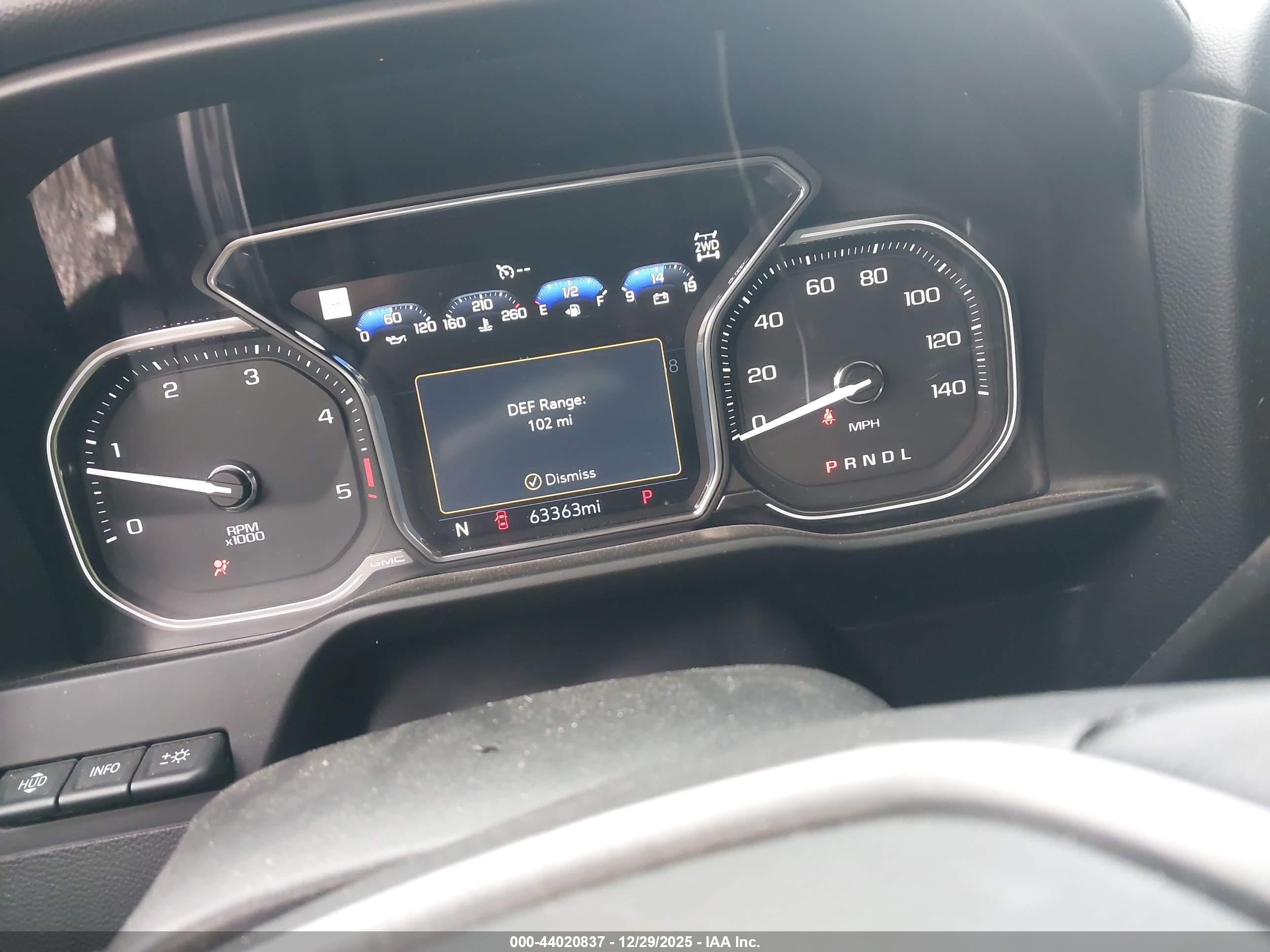 GMC SIERRA image 7