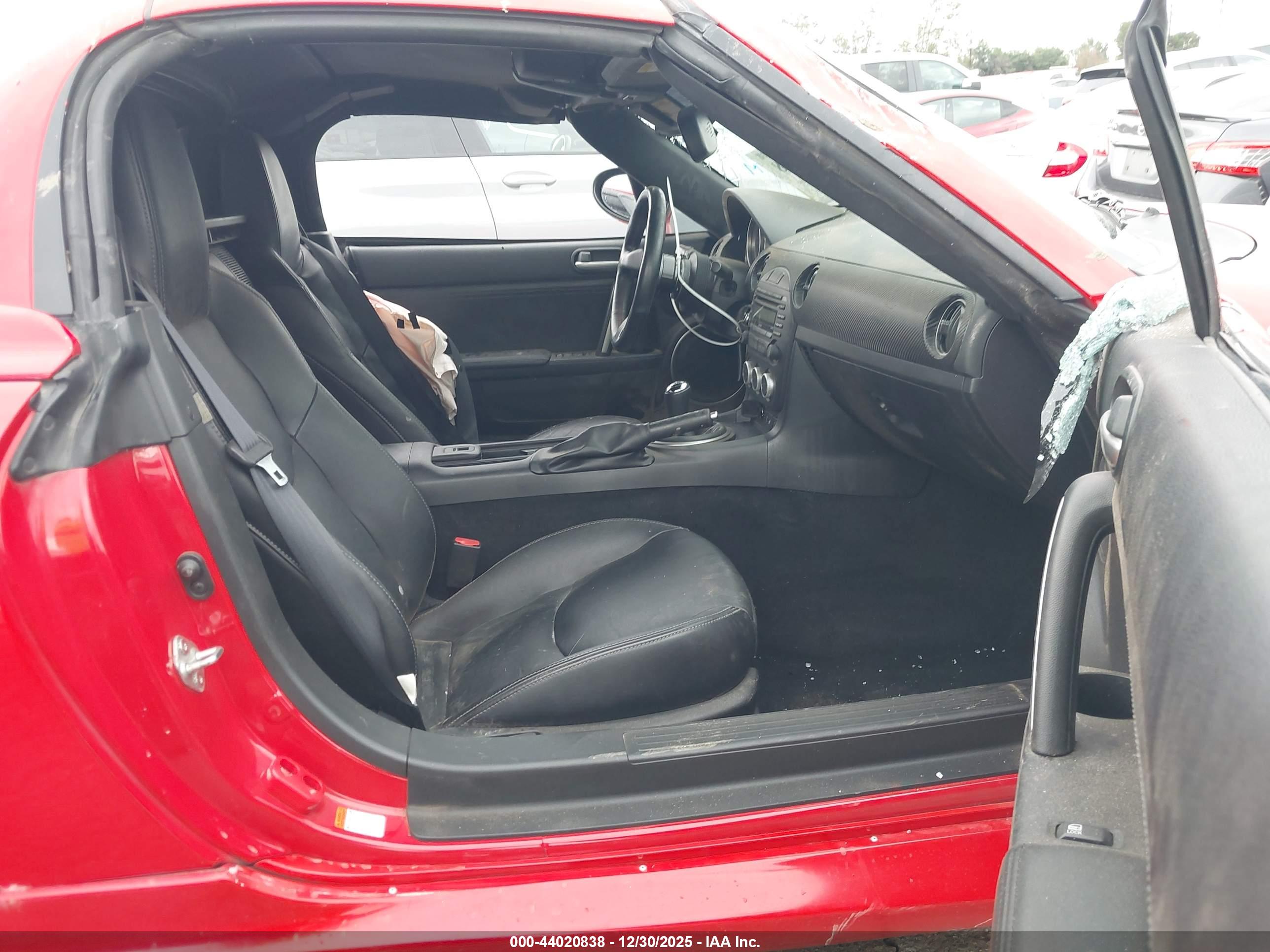 MAZDA MX-5 image 5