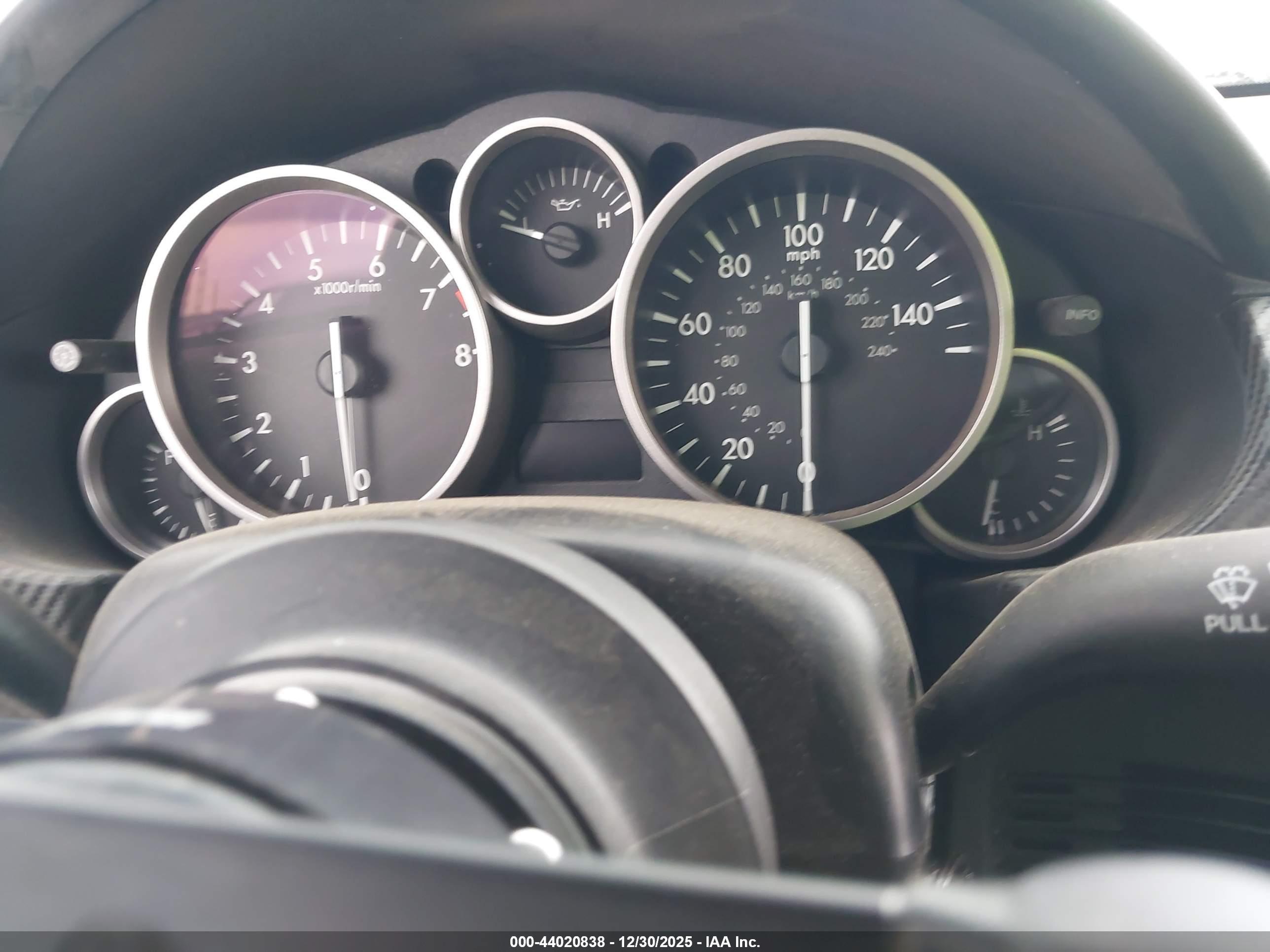 MAZDA MX-5 image 7