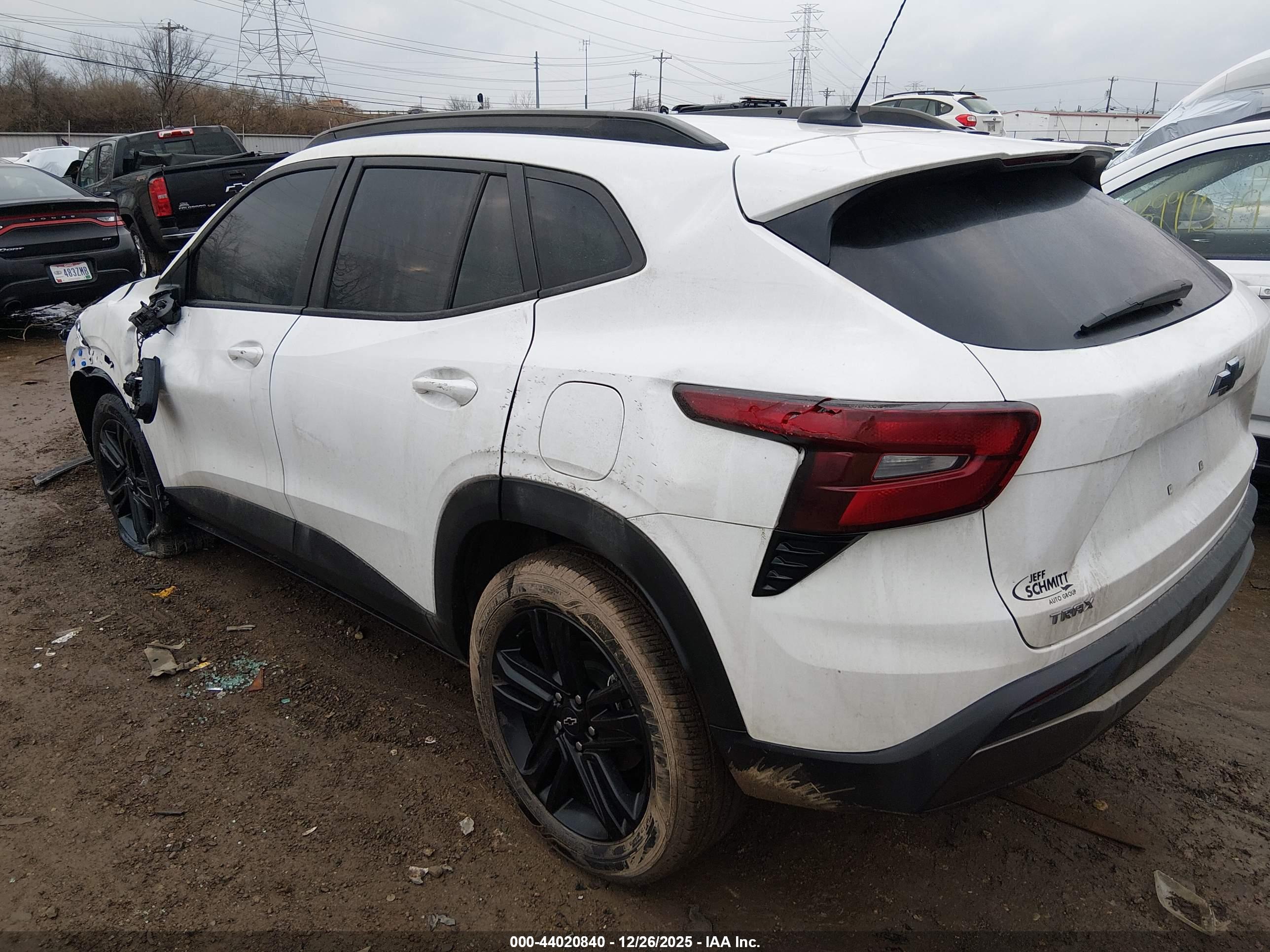 CHEVROLET TRAX image 3