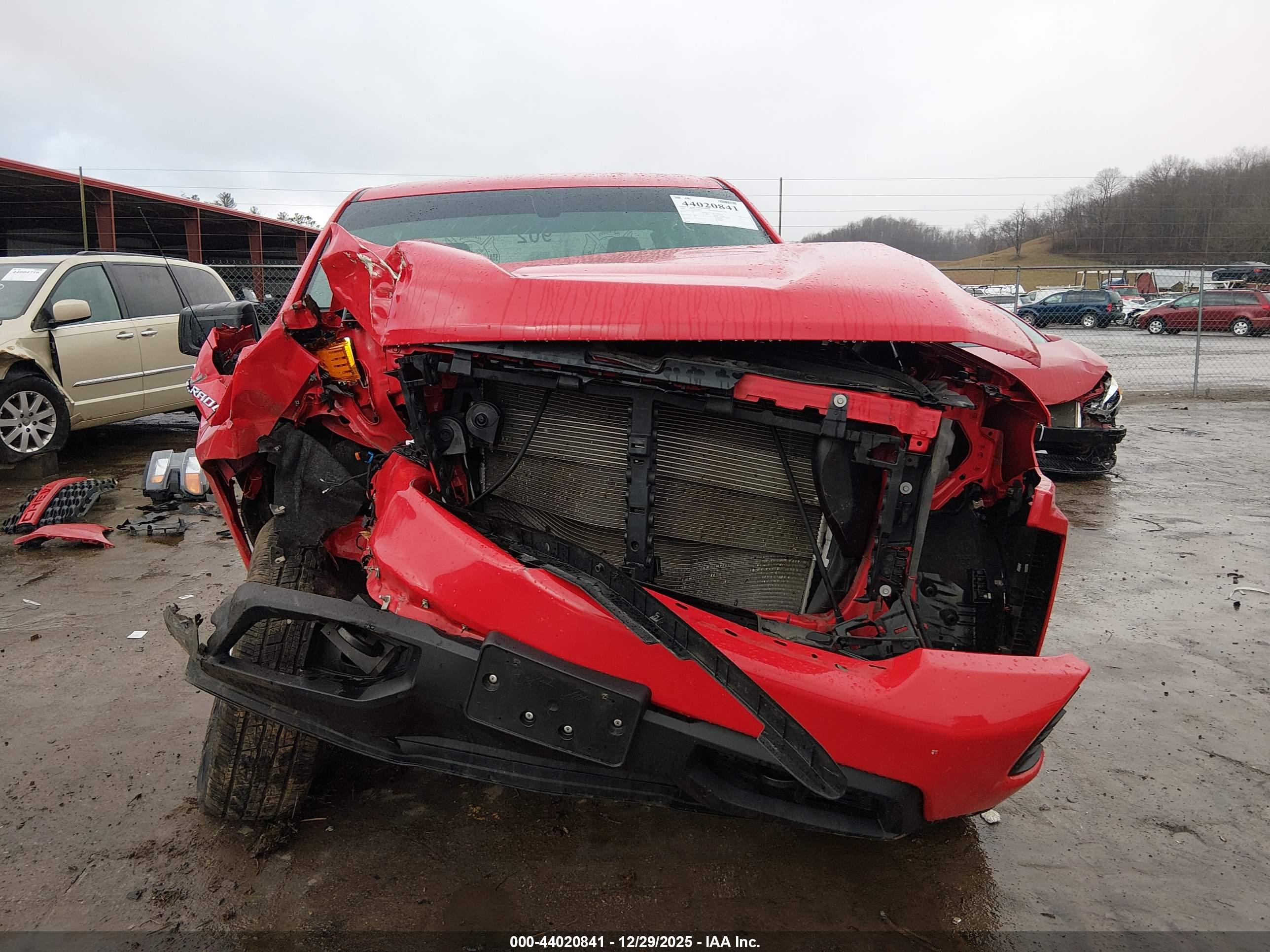 CHEVROLET SILVERADO image 6
