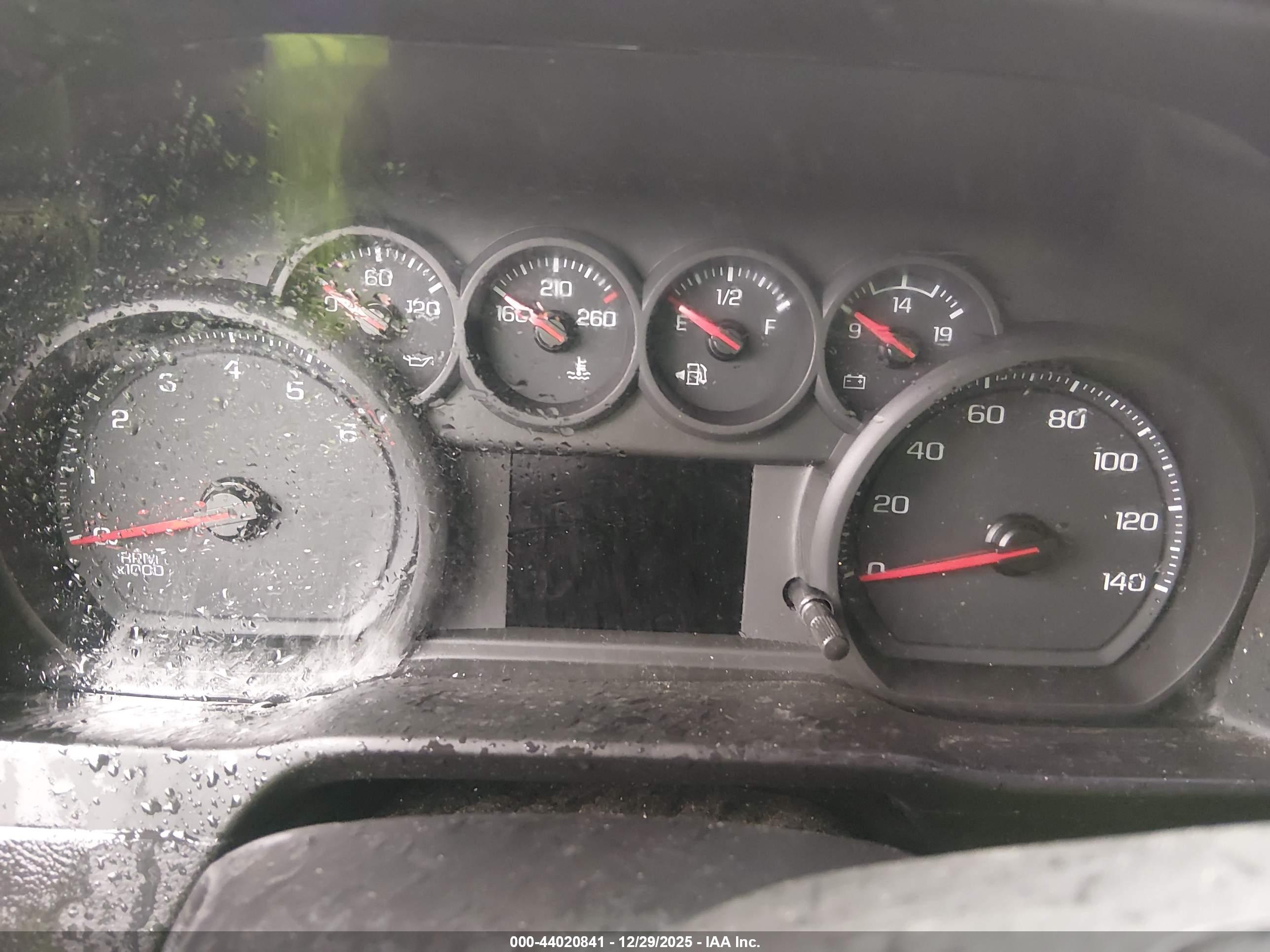 CHEVROLET SILVERADO image 7