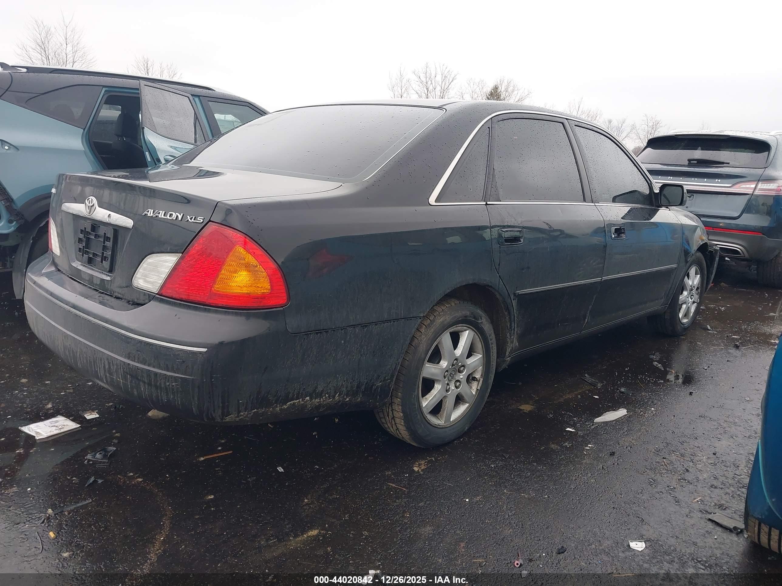 TOYOTA AVALON image 4