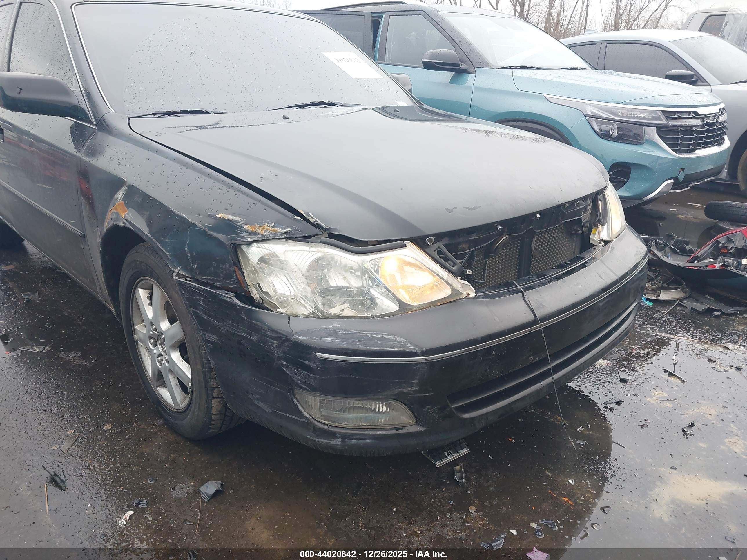 TOYOTA AVALON image 6