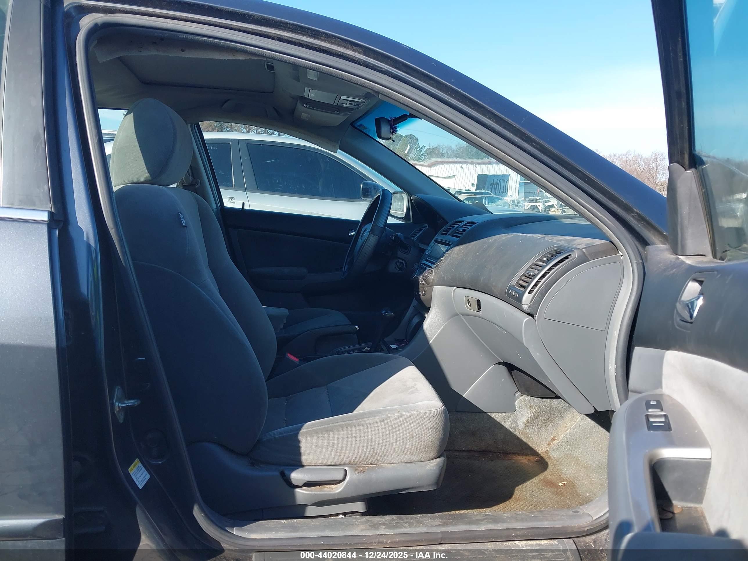 HONDA ACCORD image 5
