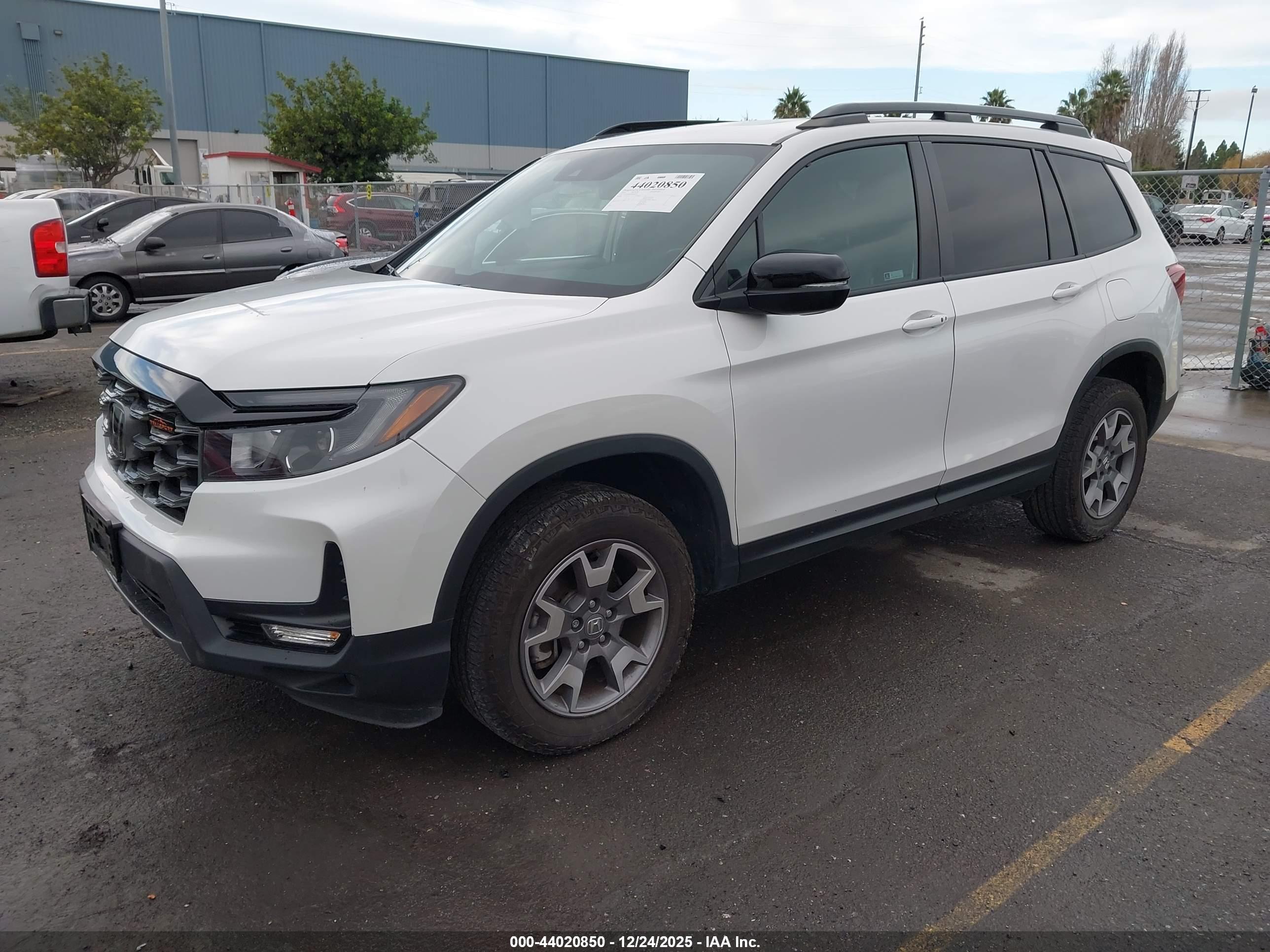 HONDA PASSPORT image 2