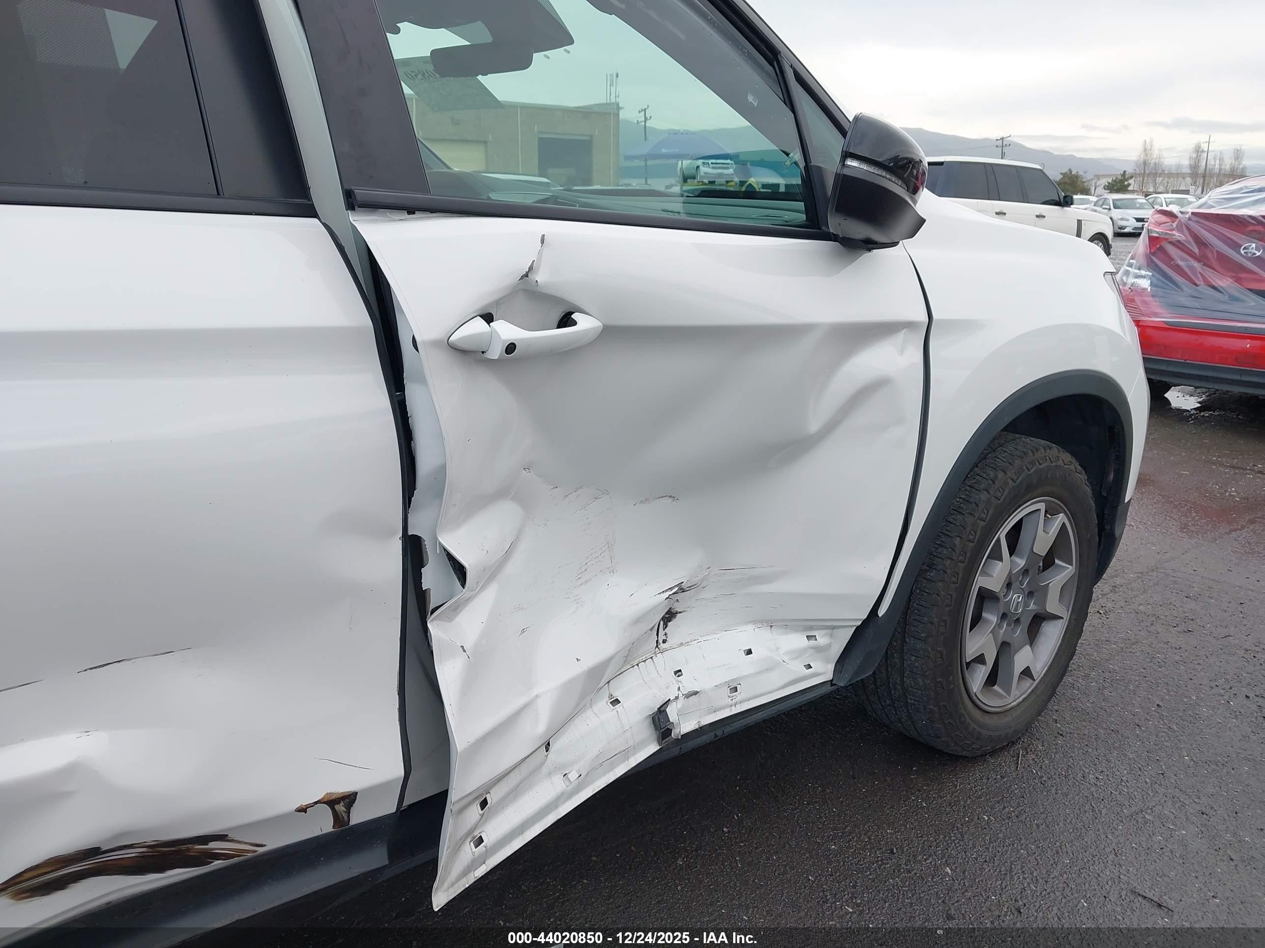 HONDA PASSPORT image 6