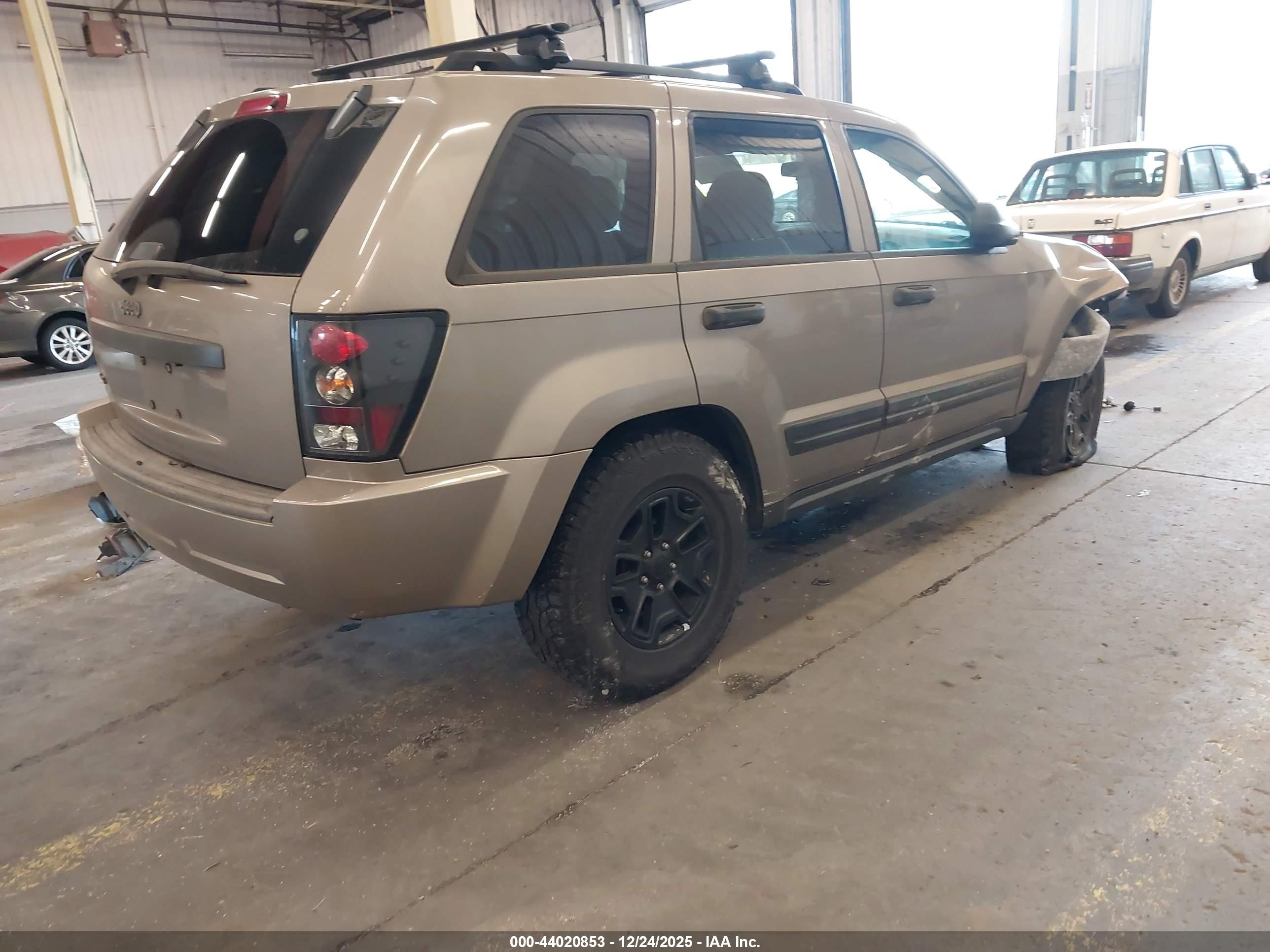 JEEP GRAND image 4