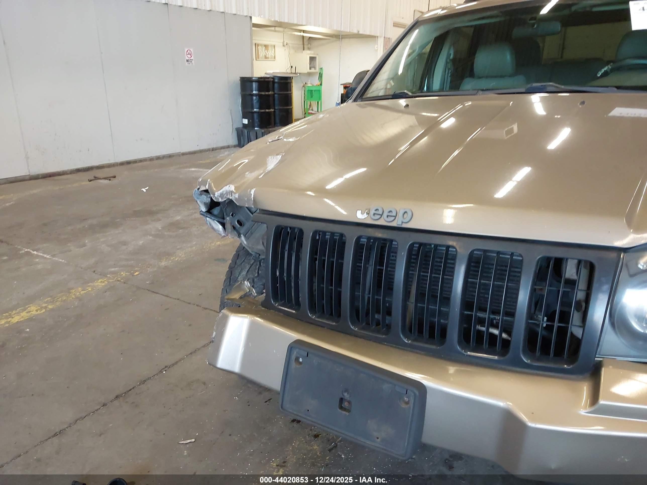 JEEP GRAND image 6