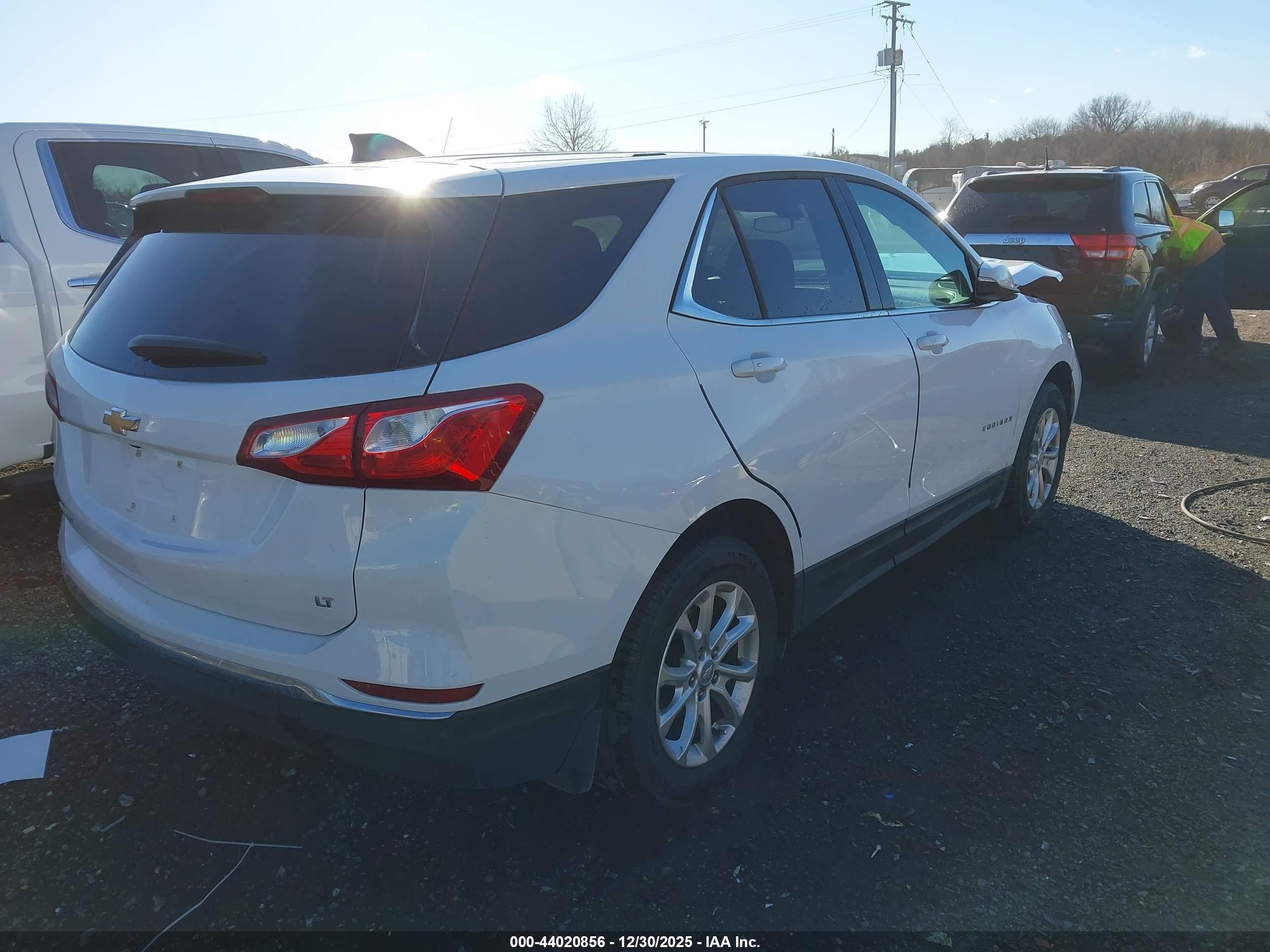 CHEVROLET EQUINOX image 4