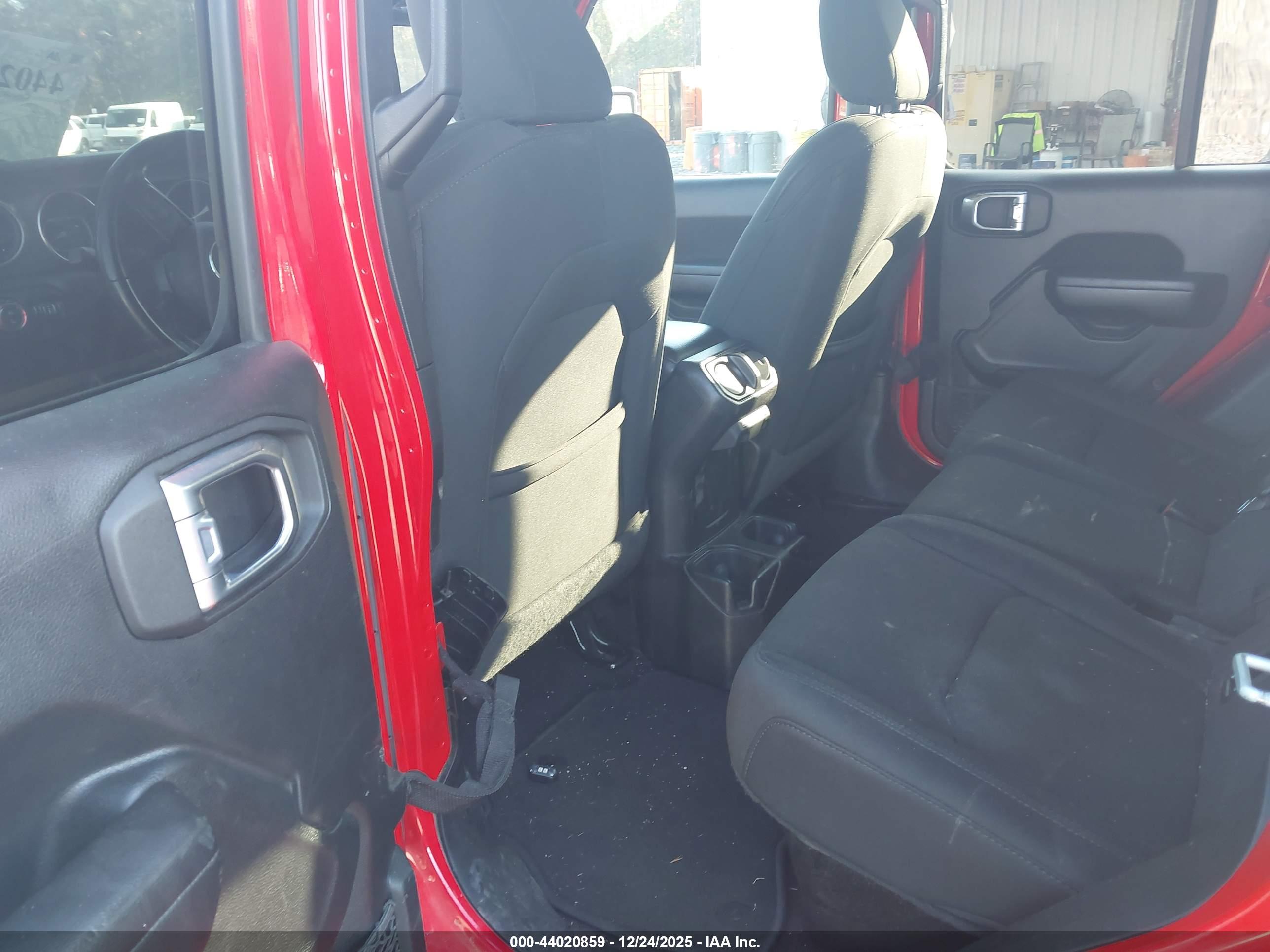 JEEP GLADIATOR image 8