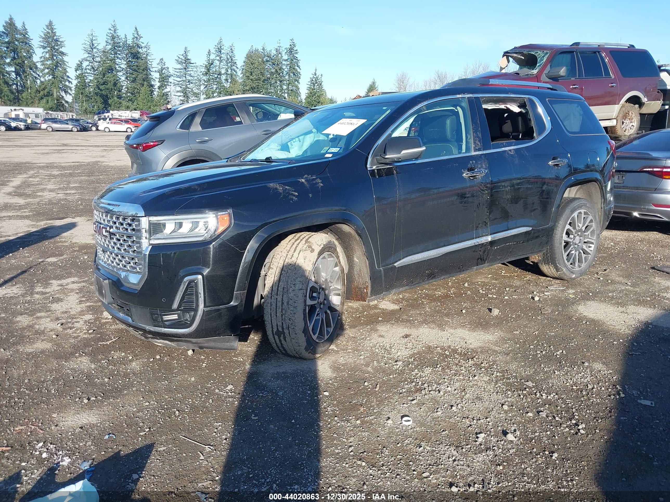 GMC ACADIA image 2