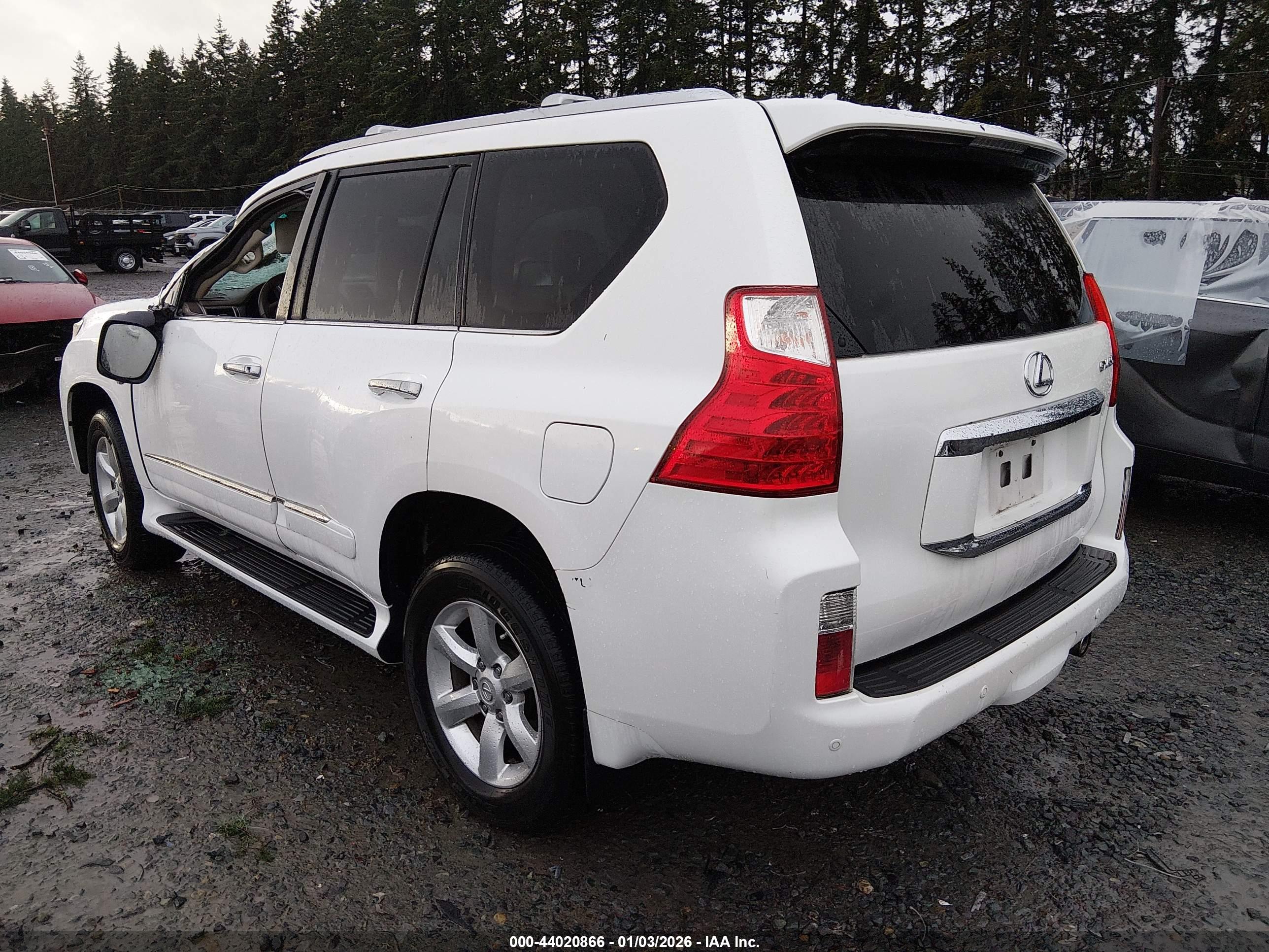 LEXUS GX image 3