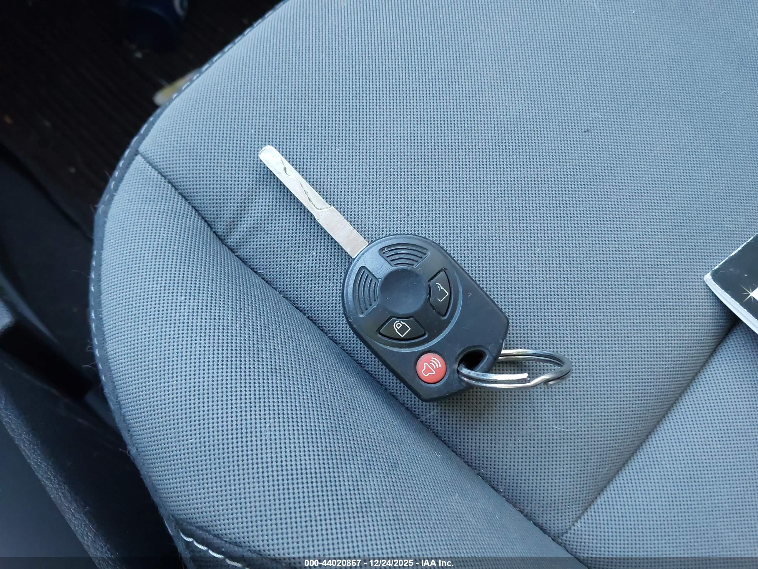 FORD ESCAPE image 11