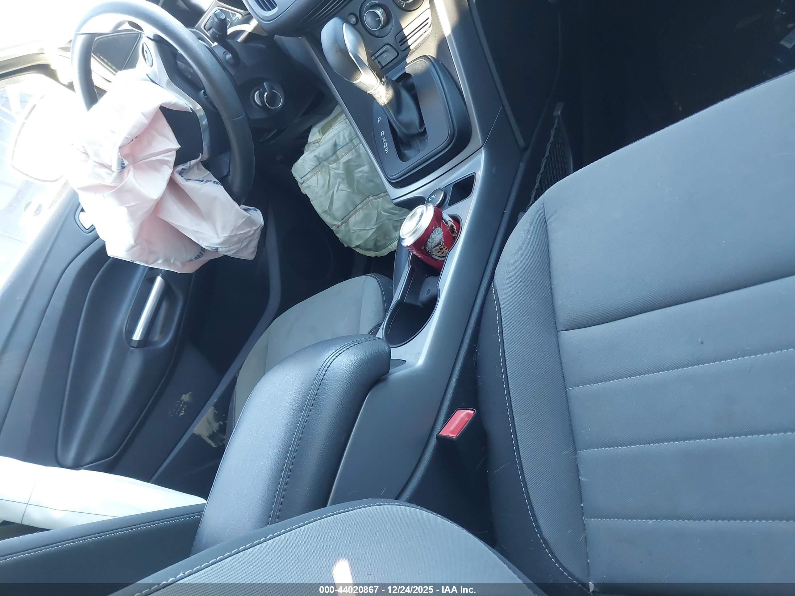 FORD ESCAPE image 5