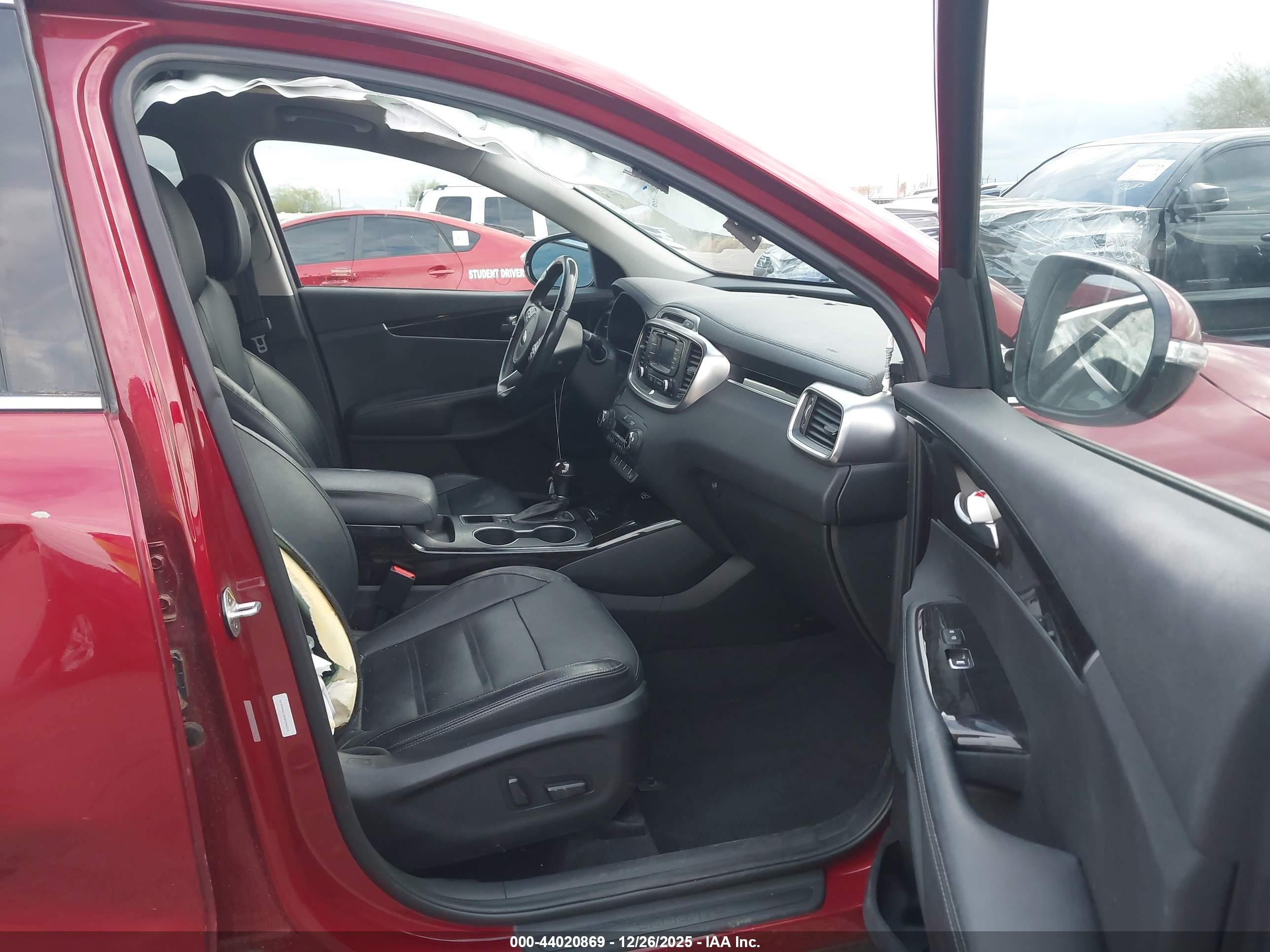 KIA SORENTO image 5