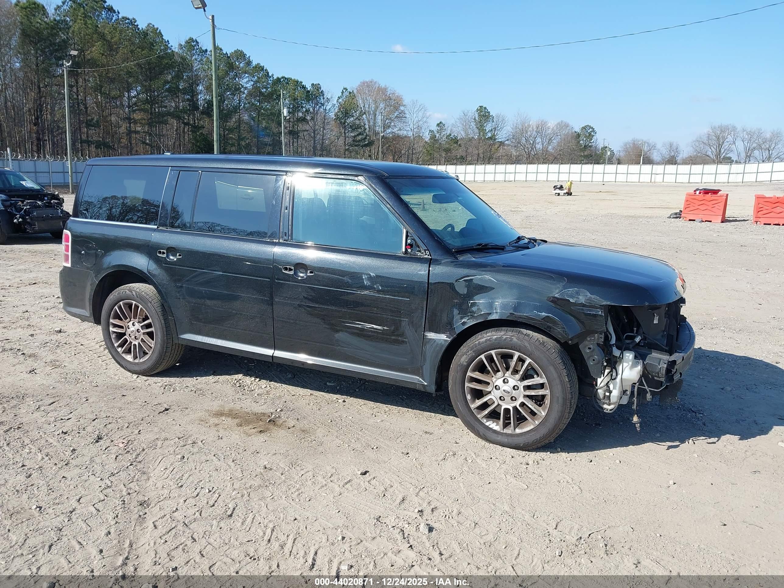 FORD FLEX image 6
