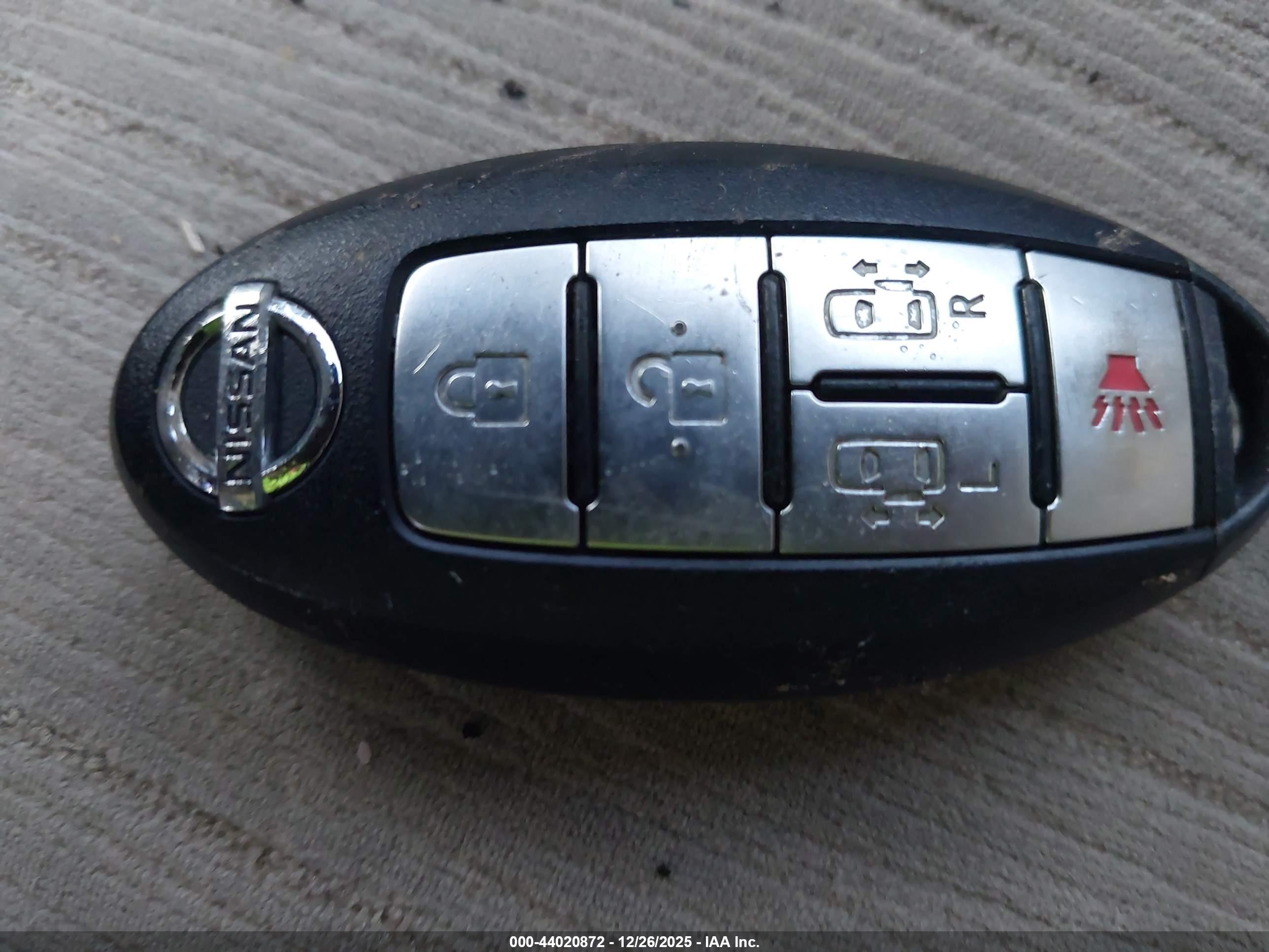 NISSAN QUEST image 11