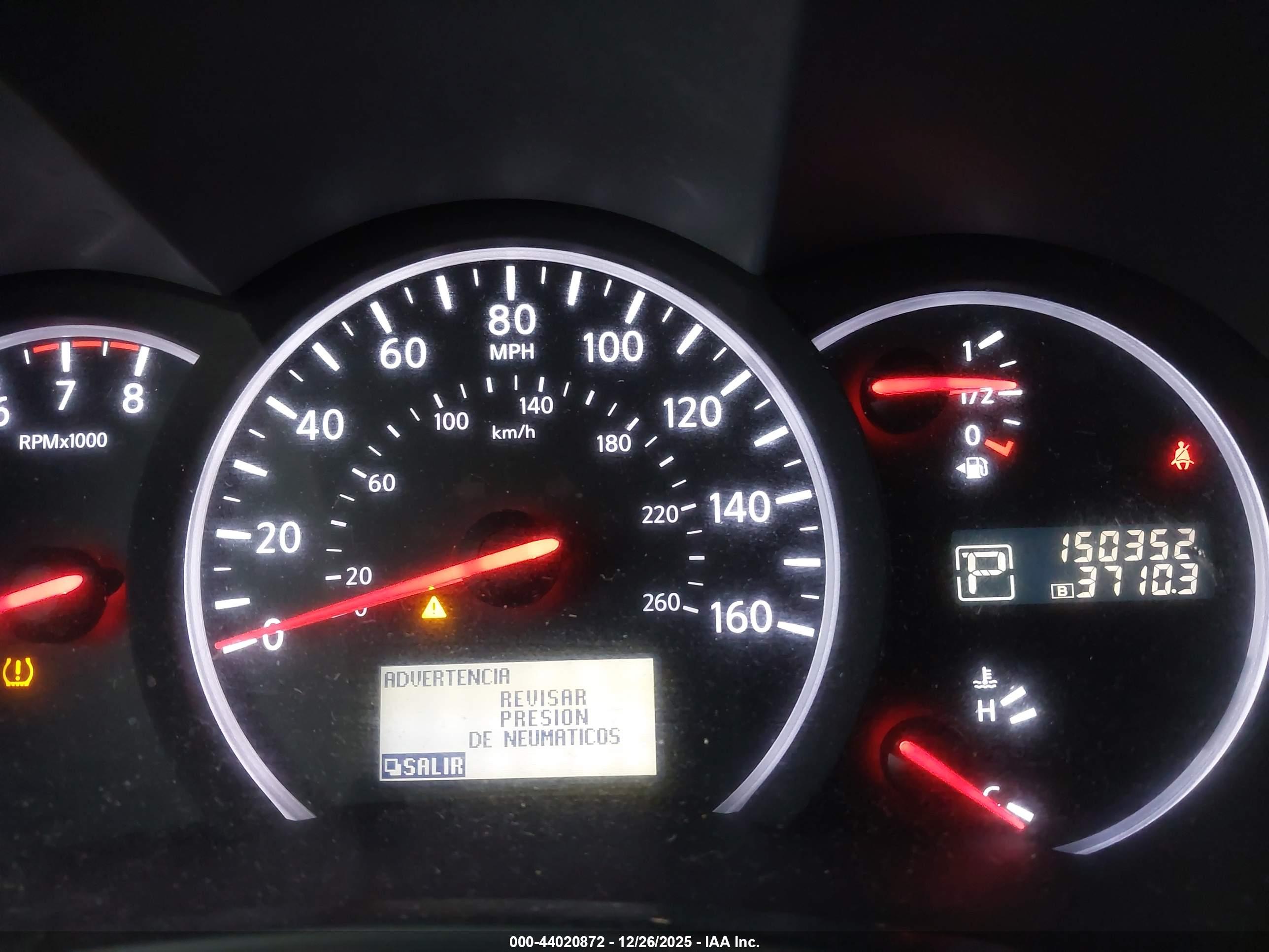 NISSAN QUEST image 7