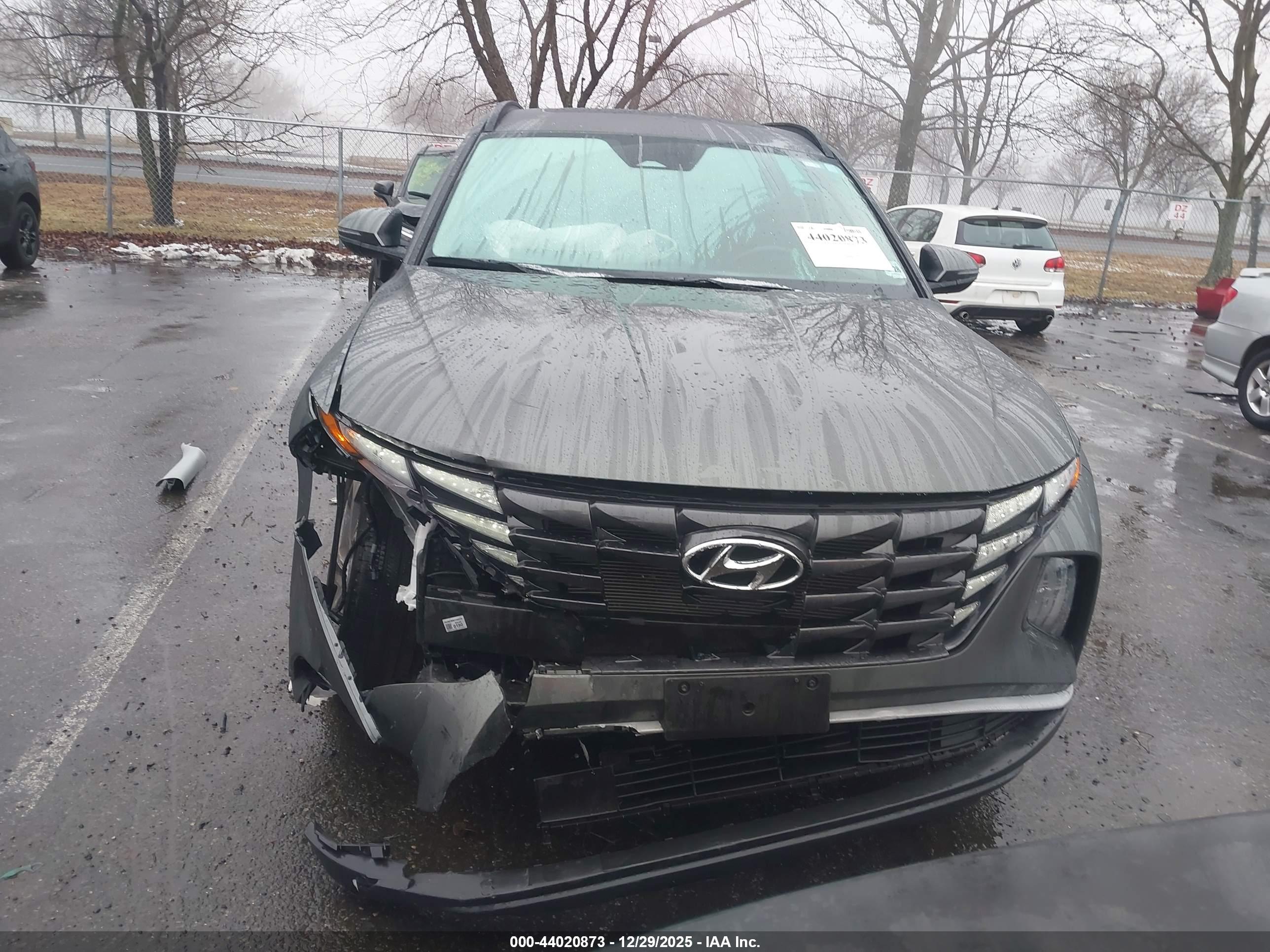 HYUNDAI TUCSON image 6