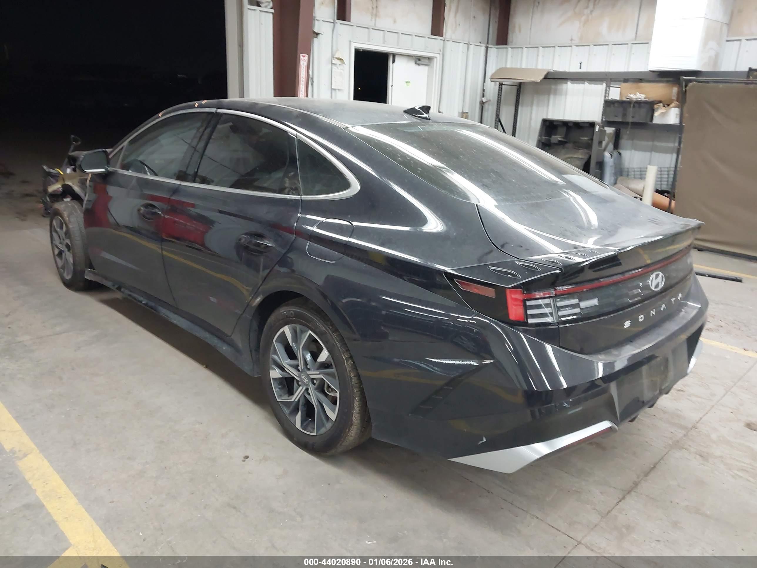 HYUNDAI SONATA image 3