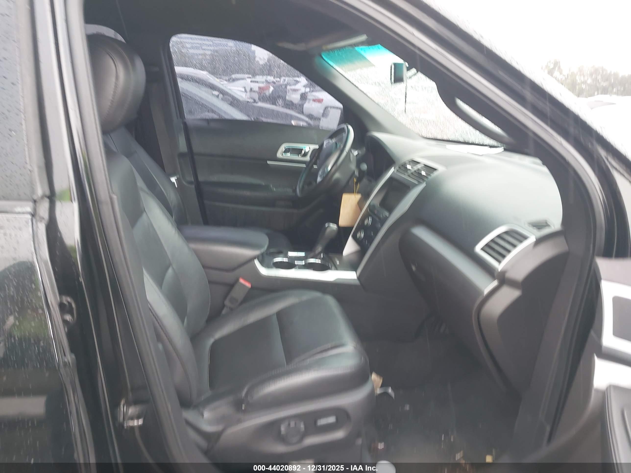 FORD EXPLORER image 5
